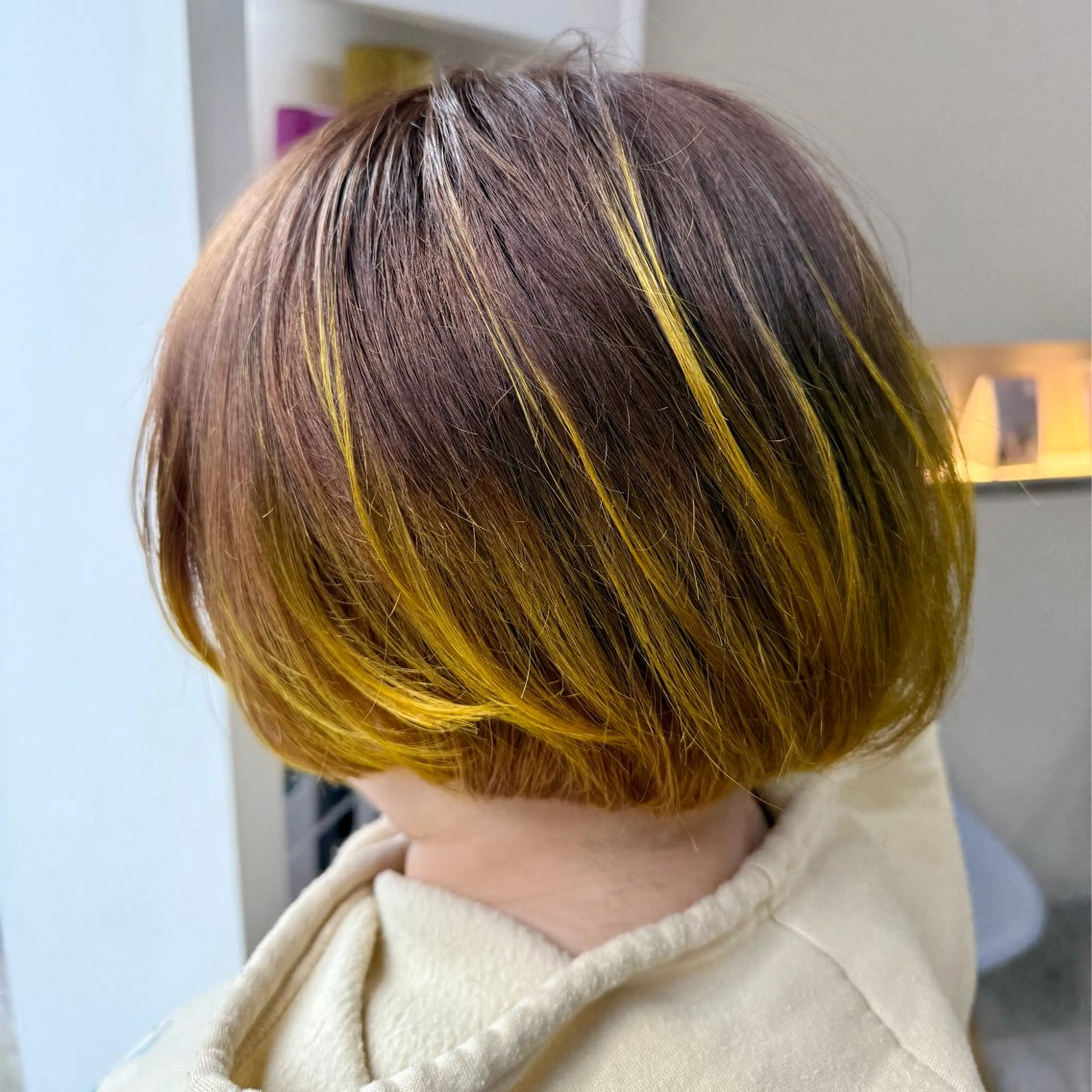 ショート カラー 惣木 菜穂のヘアスタイル