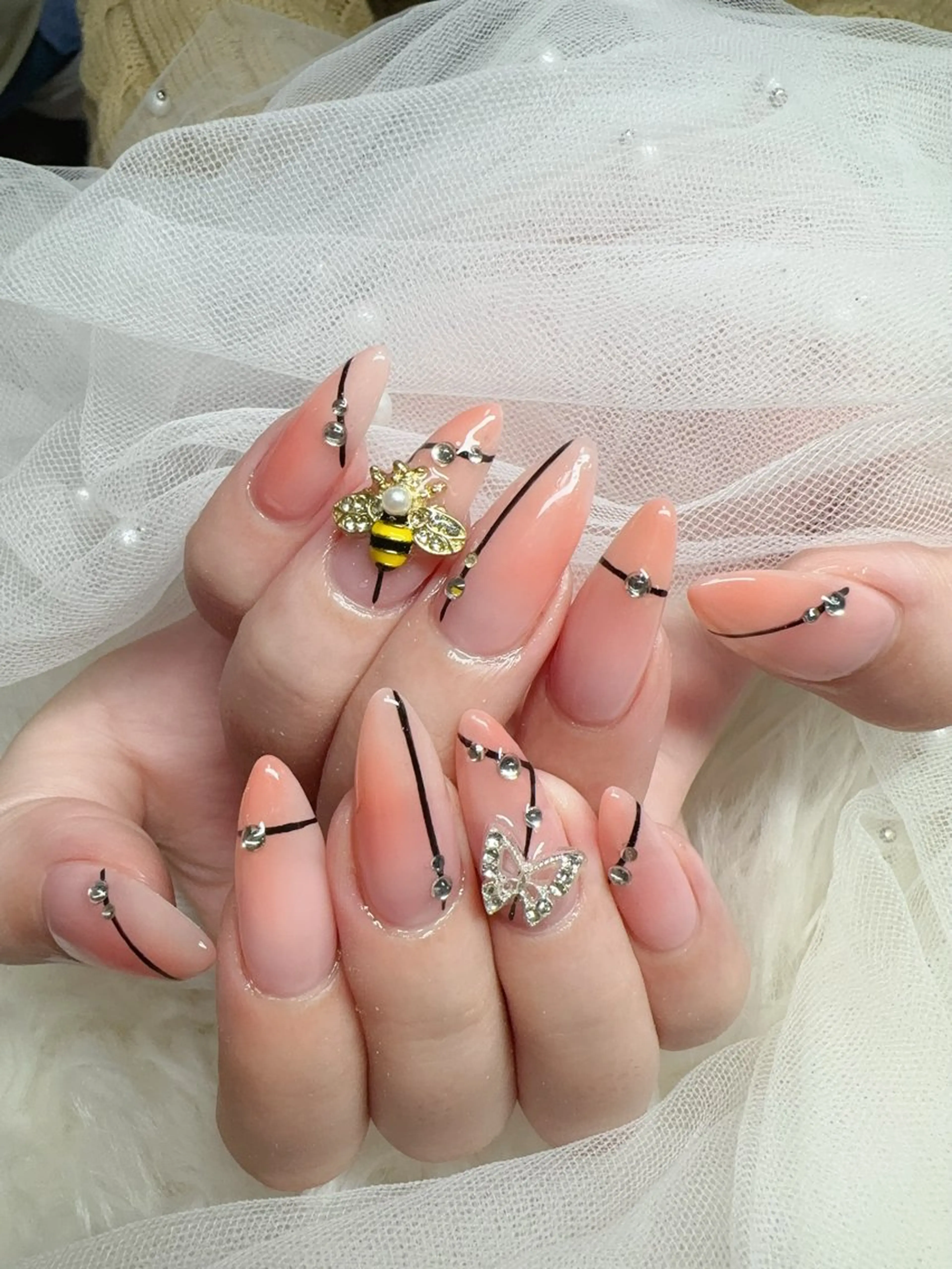 ネイル ハンドネイル ＆ME アンドミーのネイルデザイン