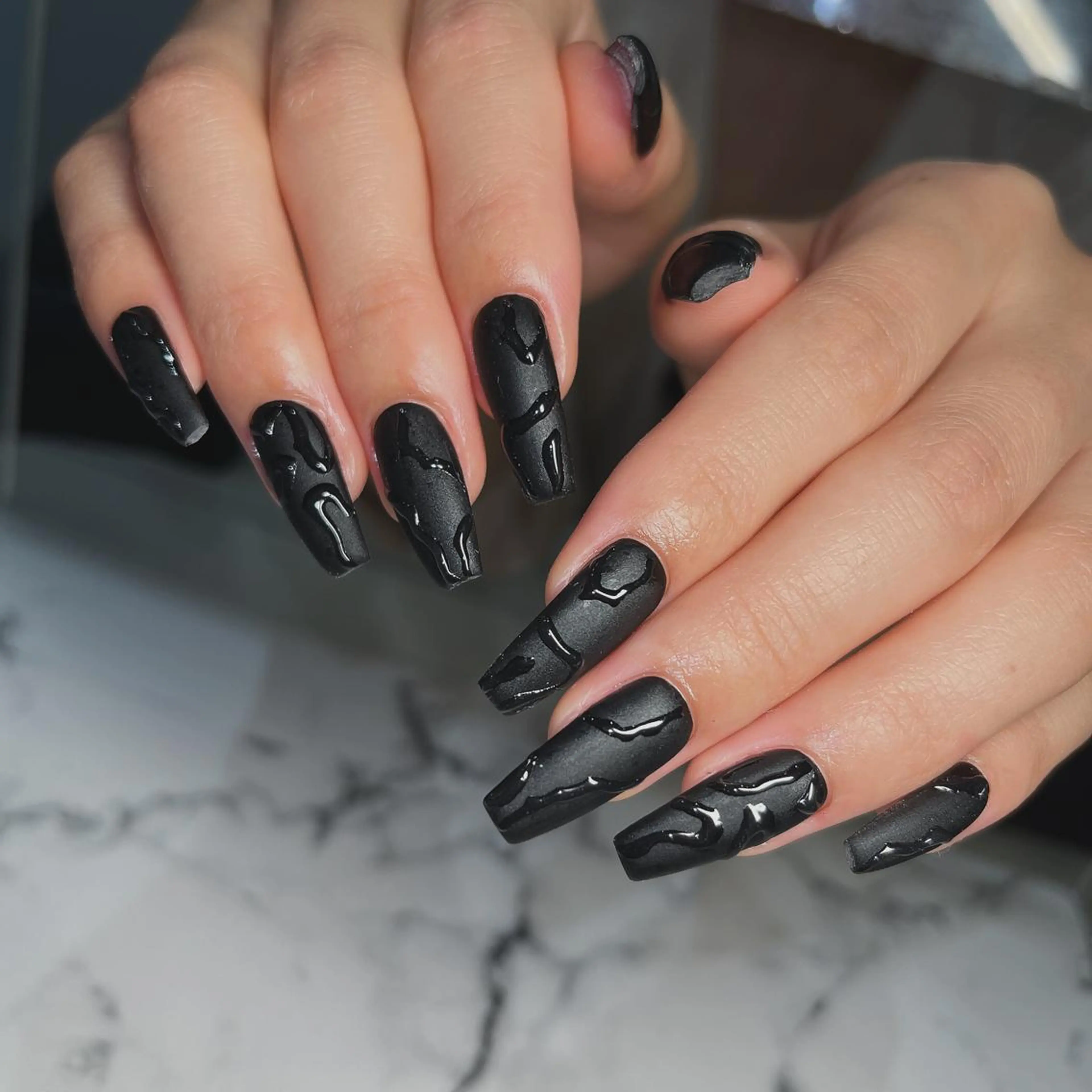 ネイル フットネイル フレンチネイル ジェルネイル ラメ(グリッター) ラメグラデーション ハンドネイル NEO Beauty Salon所属・𝐍𝐄𝐎 𝐉𝐔𝐑𝐈のネイルデザイン