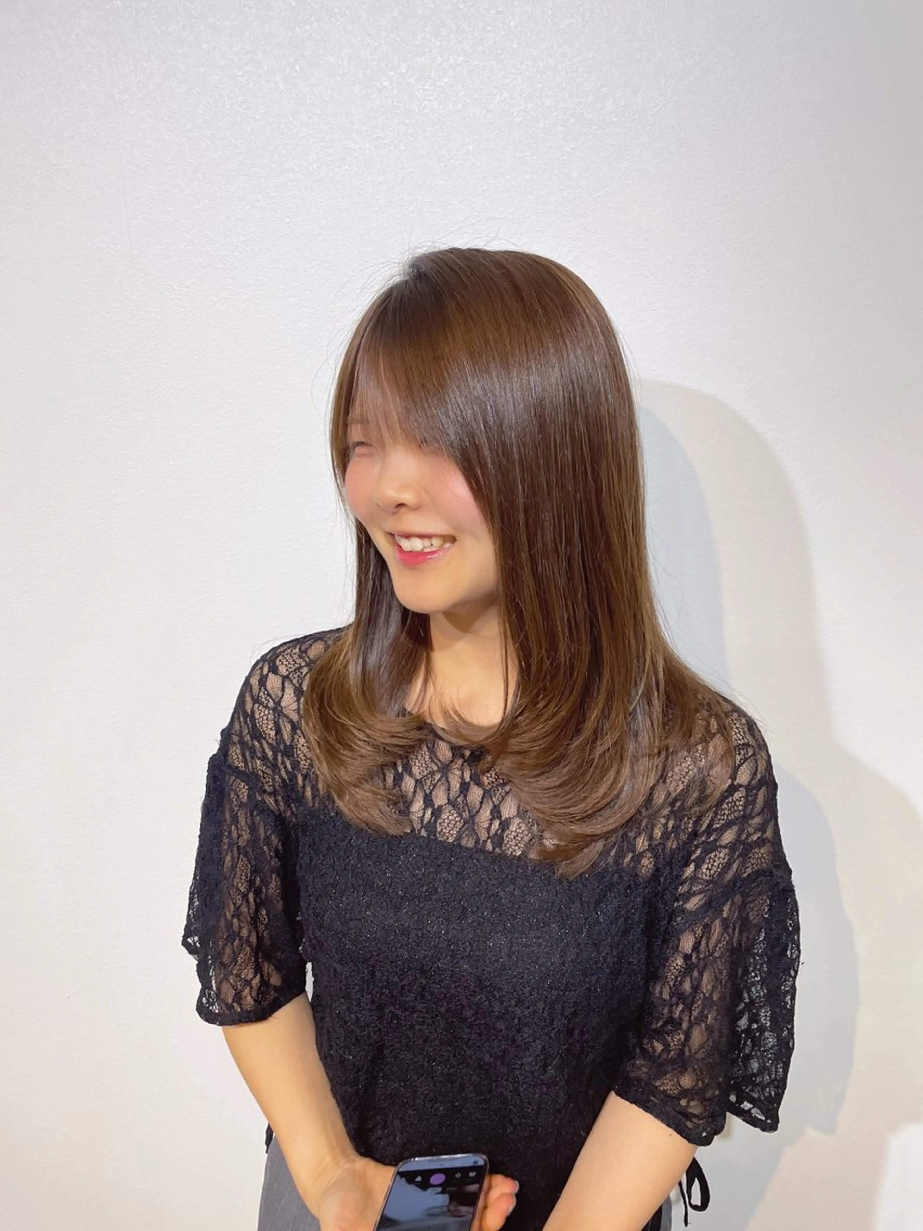 セミロング レイヤーカット タニ アカリのヘアスタイル