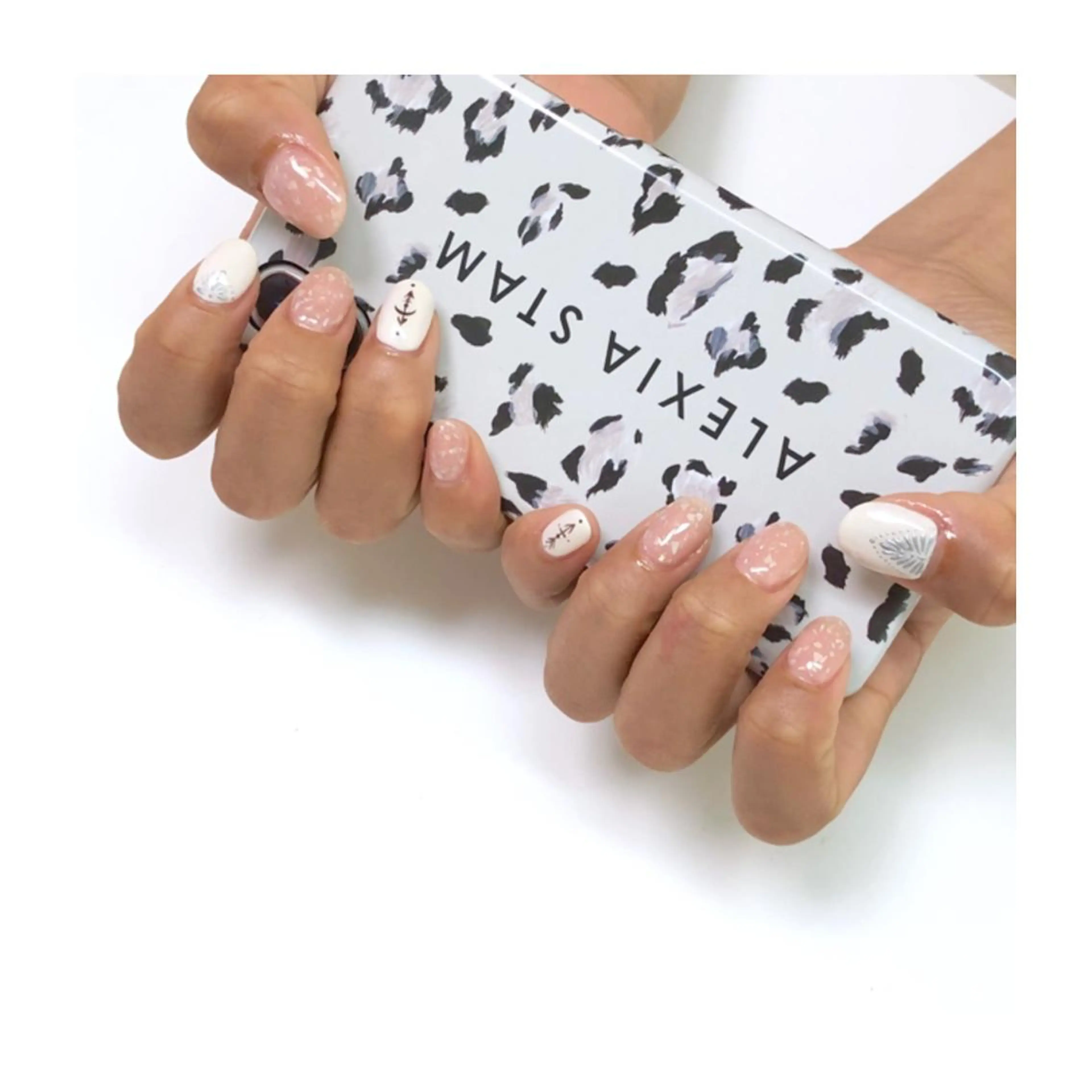 ネイル Toujours nail所属・Toujours / nijinaのネイルデザイン