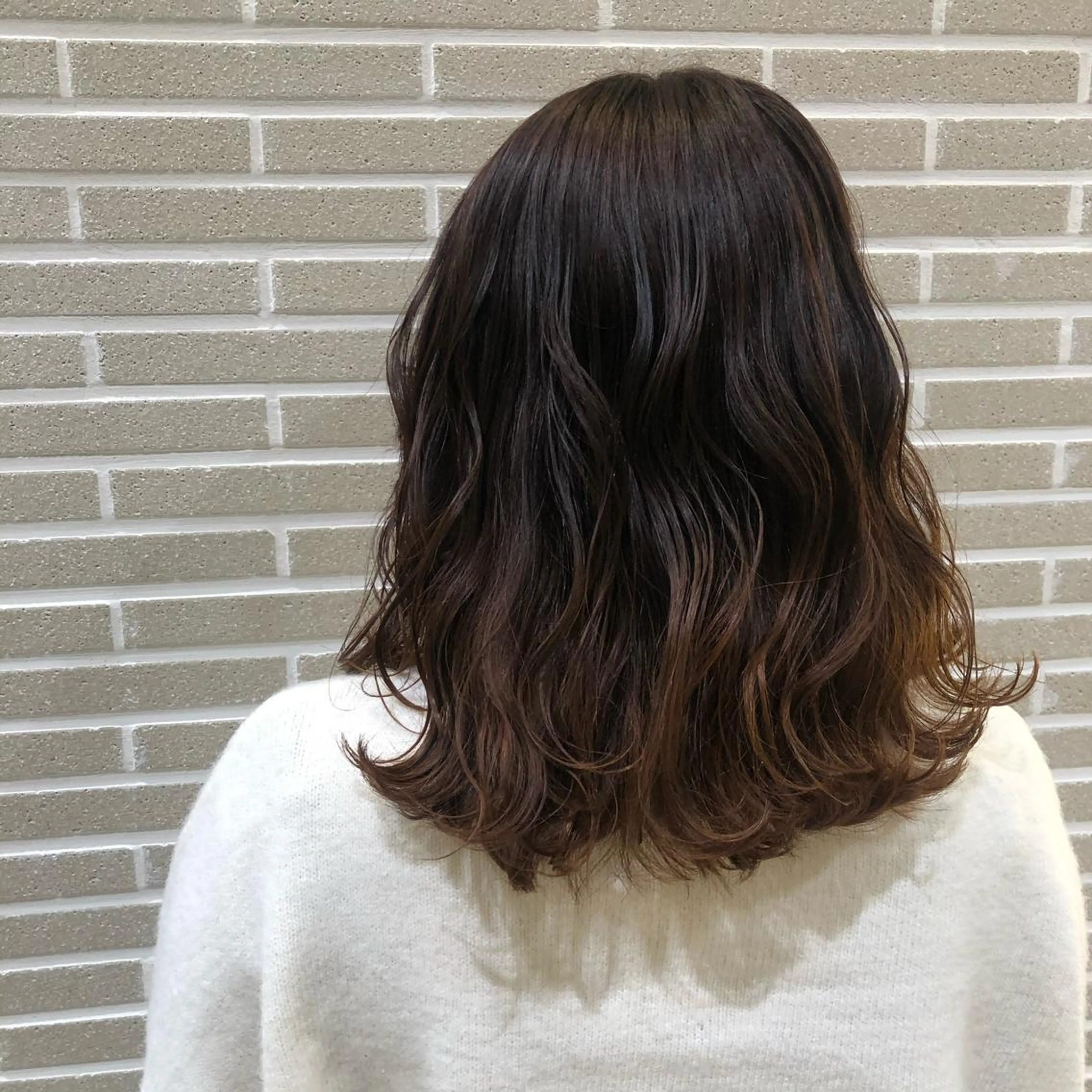 ミディアム カット ヘアカラー トリートメント 植田 菜月のヘアスタイル