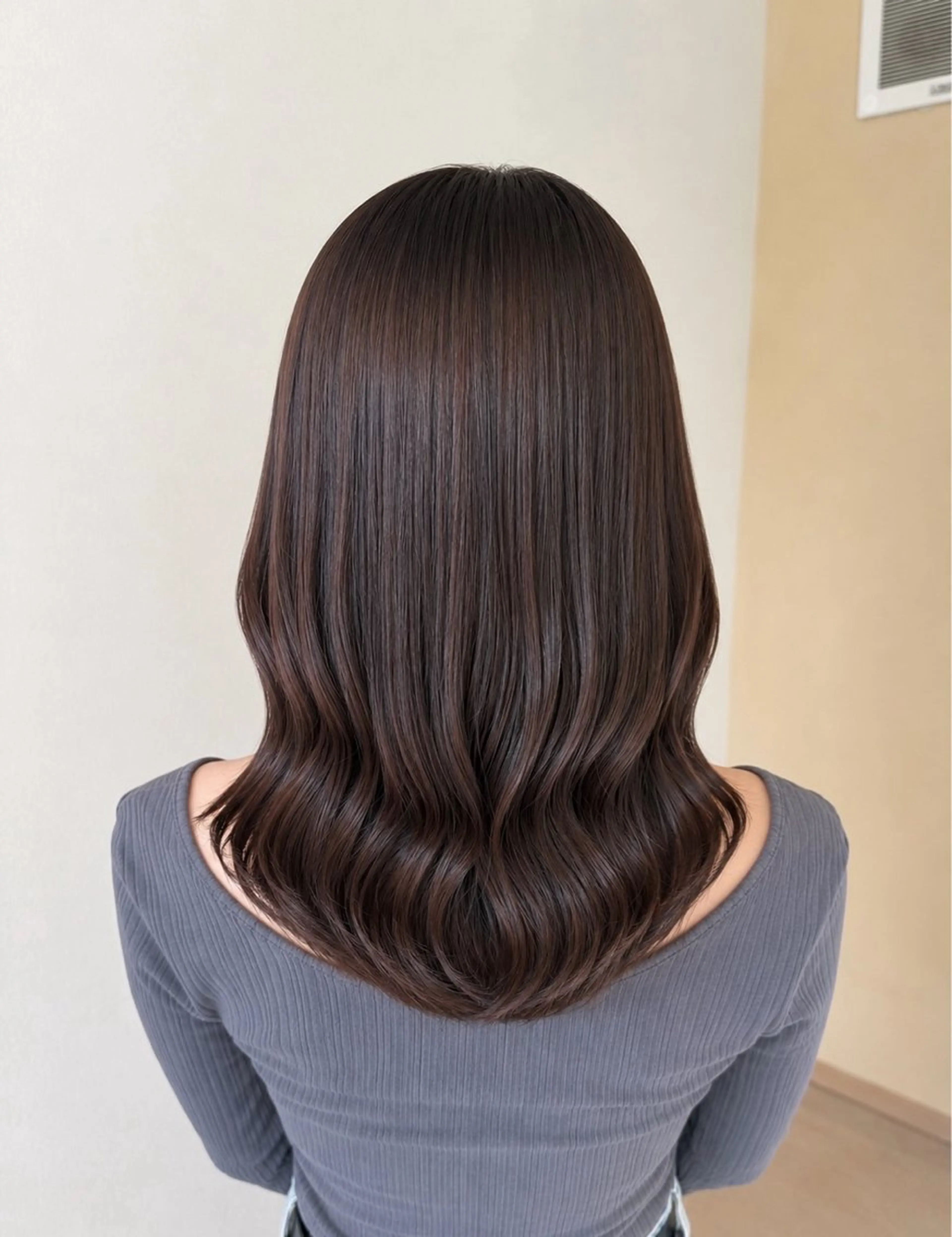 セミロング カラー ブラウンカラー ナチュラルブラウン ヘアカラー 矢口 朝香のヘアスタイル