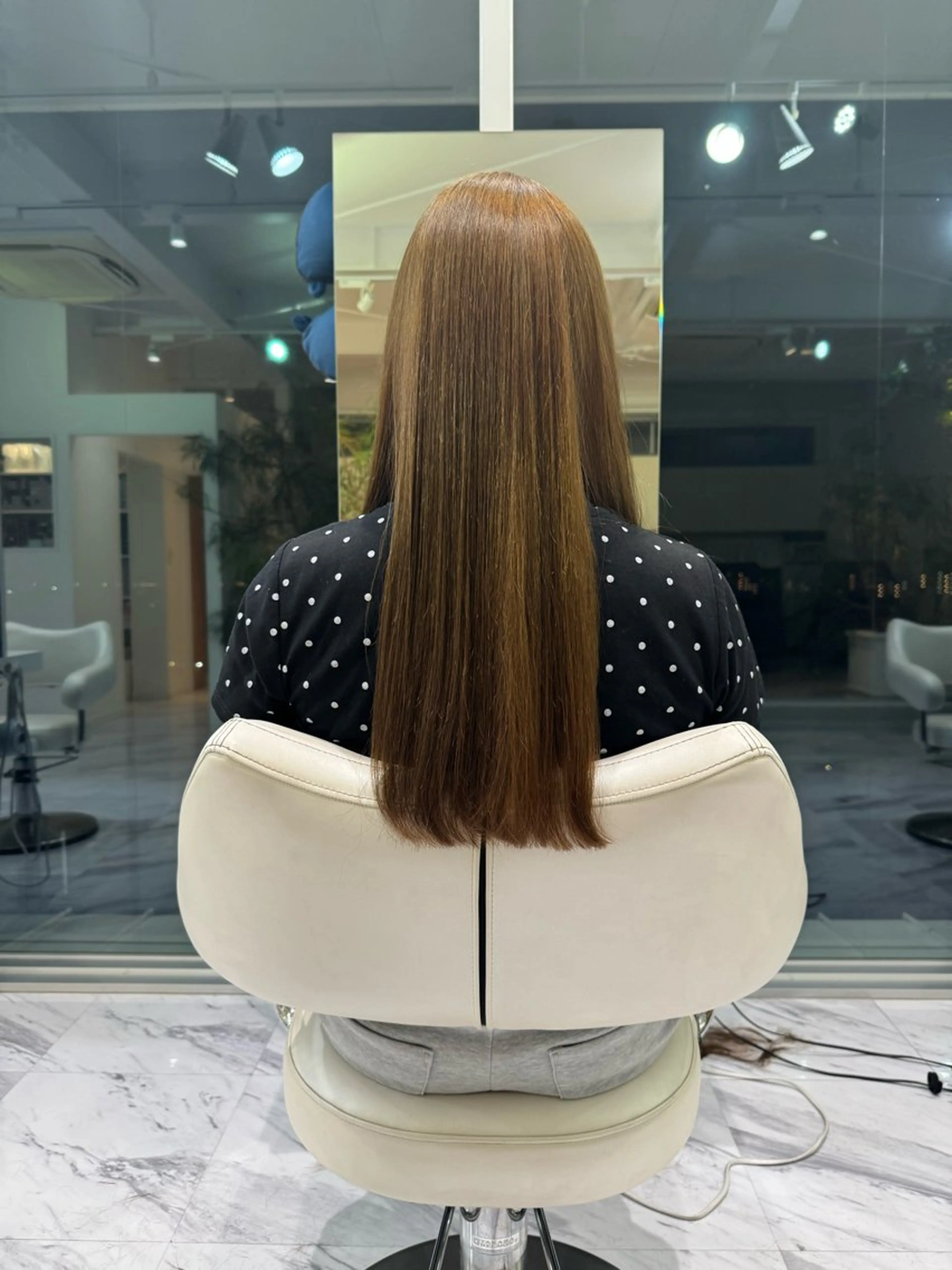 カットモデル　ロングヘアの写真