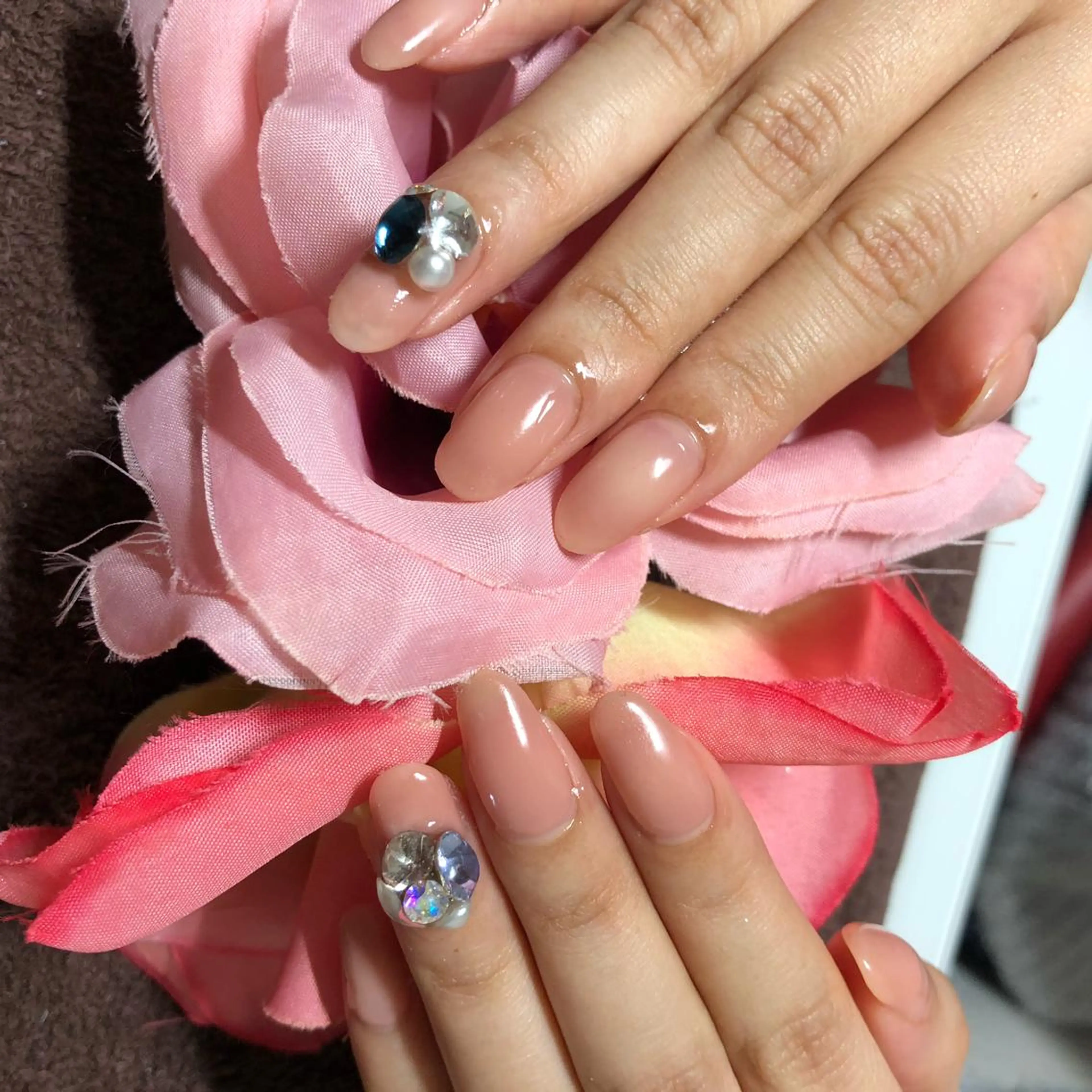 ショート ネイル ストーンネイル ハンドネイル 《LB》ラブリエ Nail&eyeのマツエク・マツパデザイン