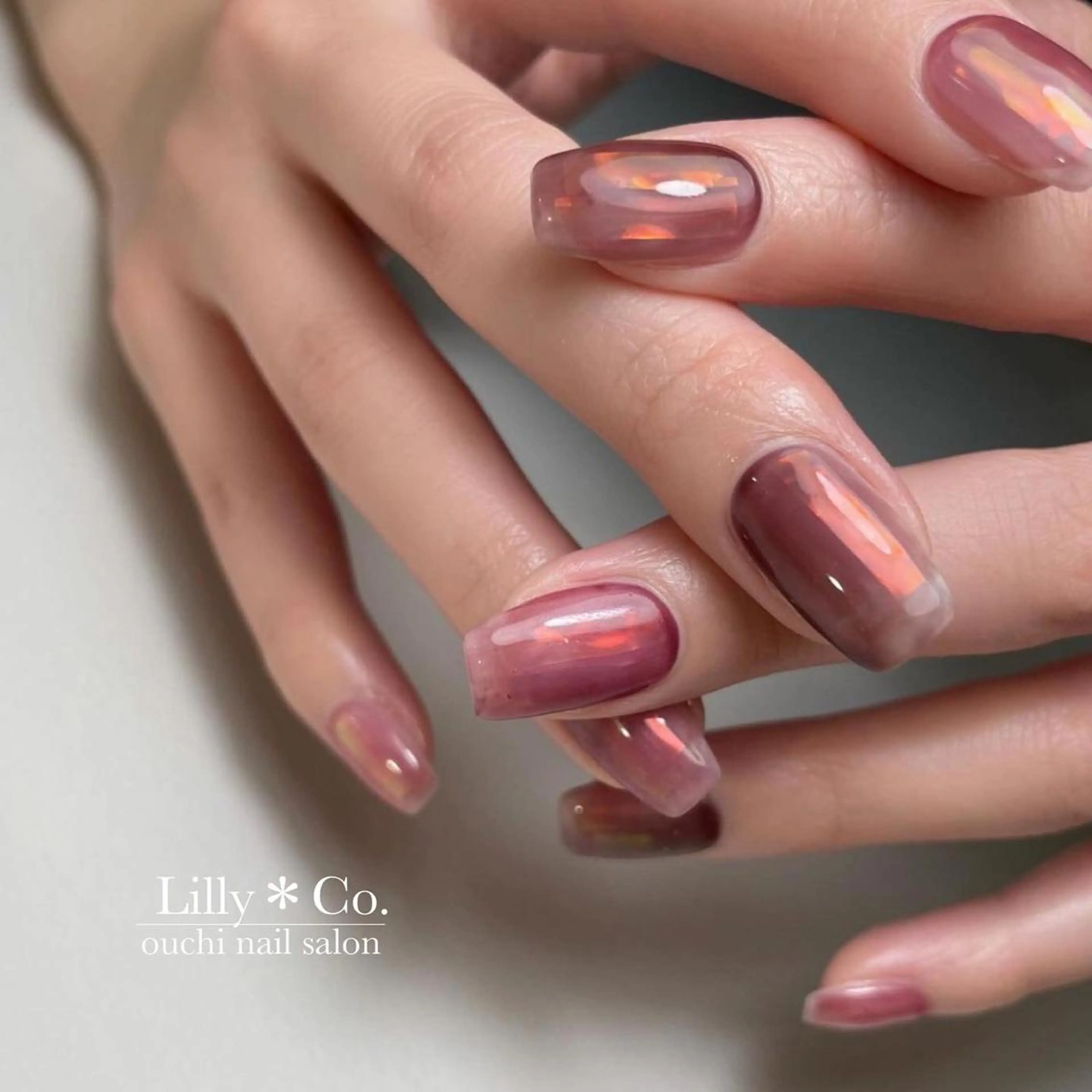 ネイル オーロラネイル ハンドネイル ハンドケア Lilly Co.のネイルデザイン