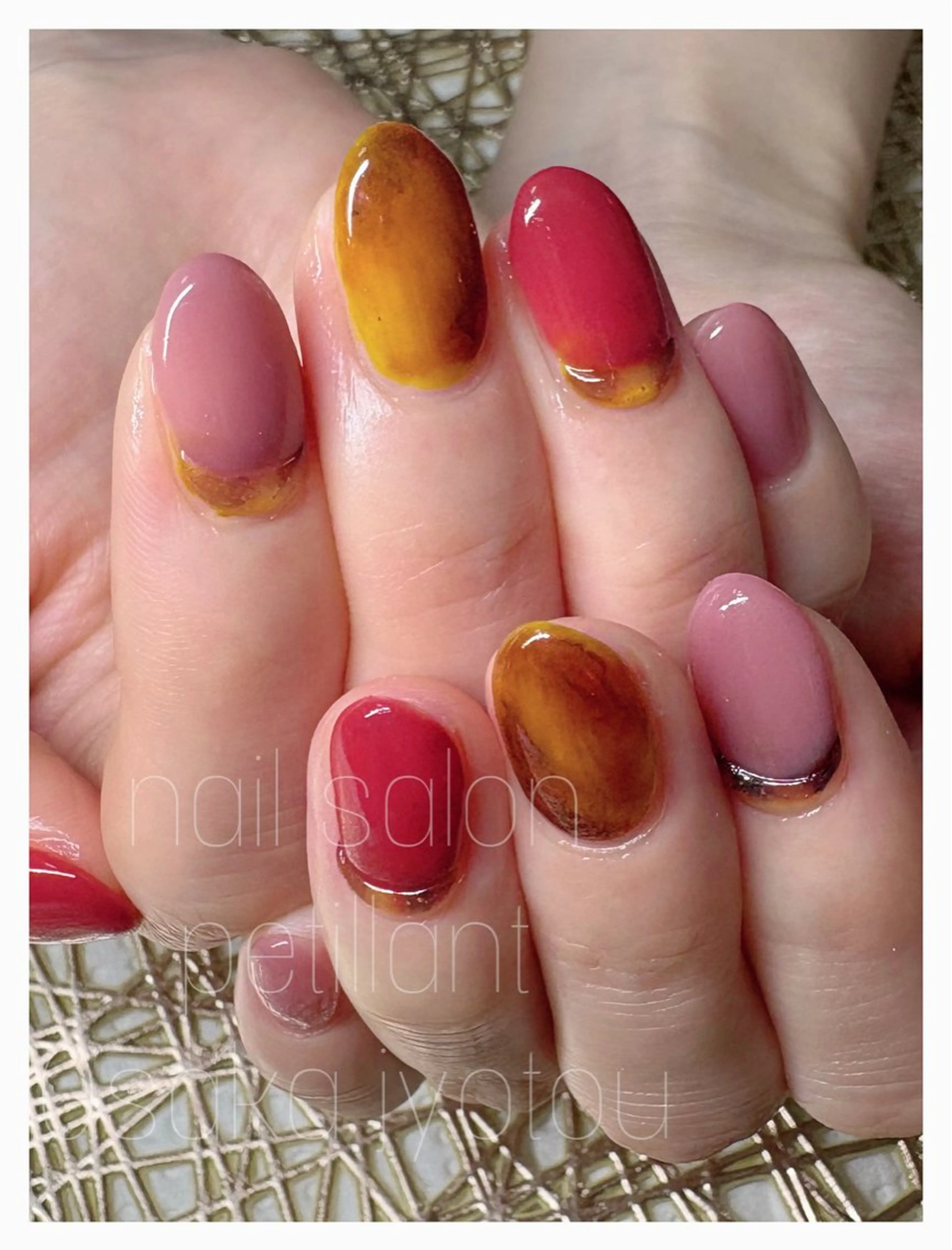 ネイル アートネイル べっ甲ネイル ぷっくりネイル nail salon petillantのネイルデザイン