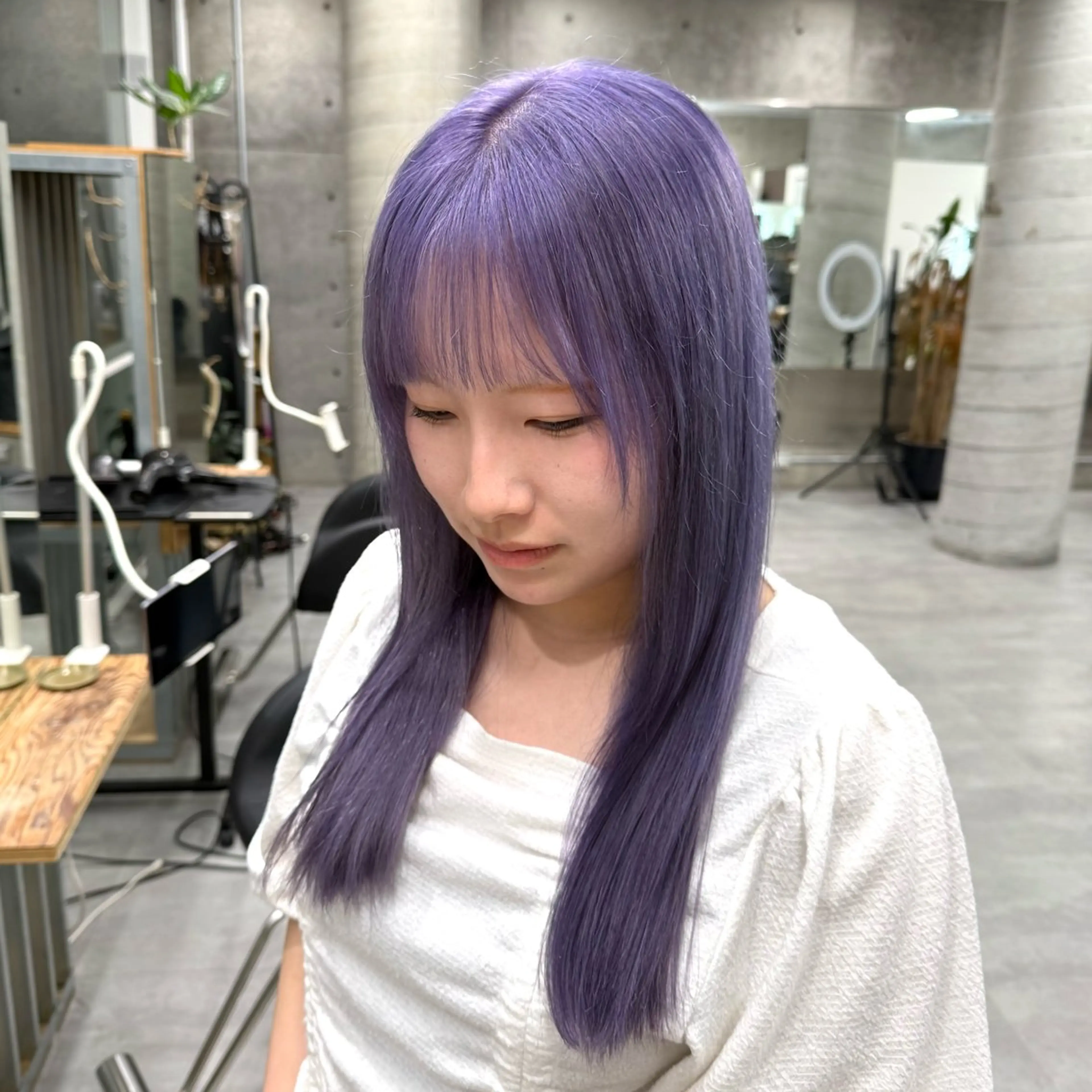 ロング カラー Runa/大人 かわいいハイトーンのヘアスタイル