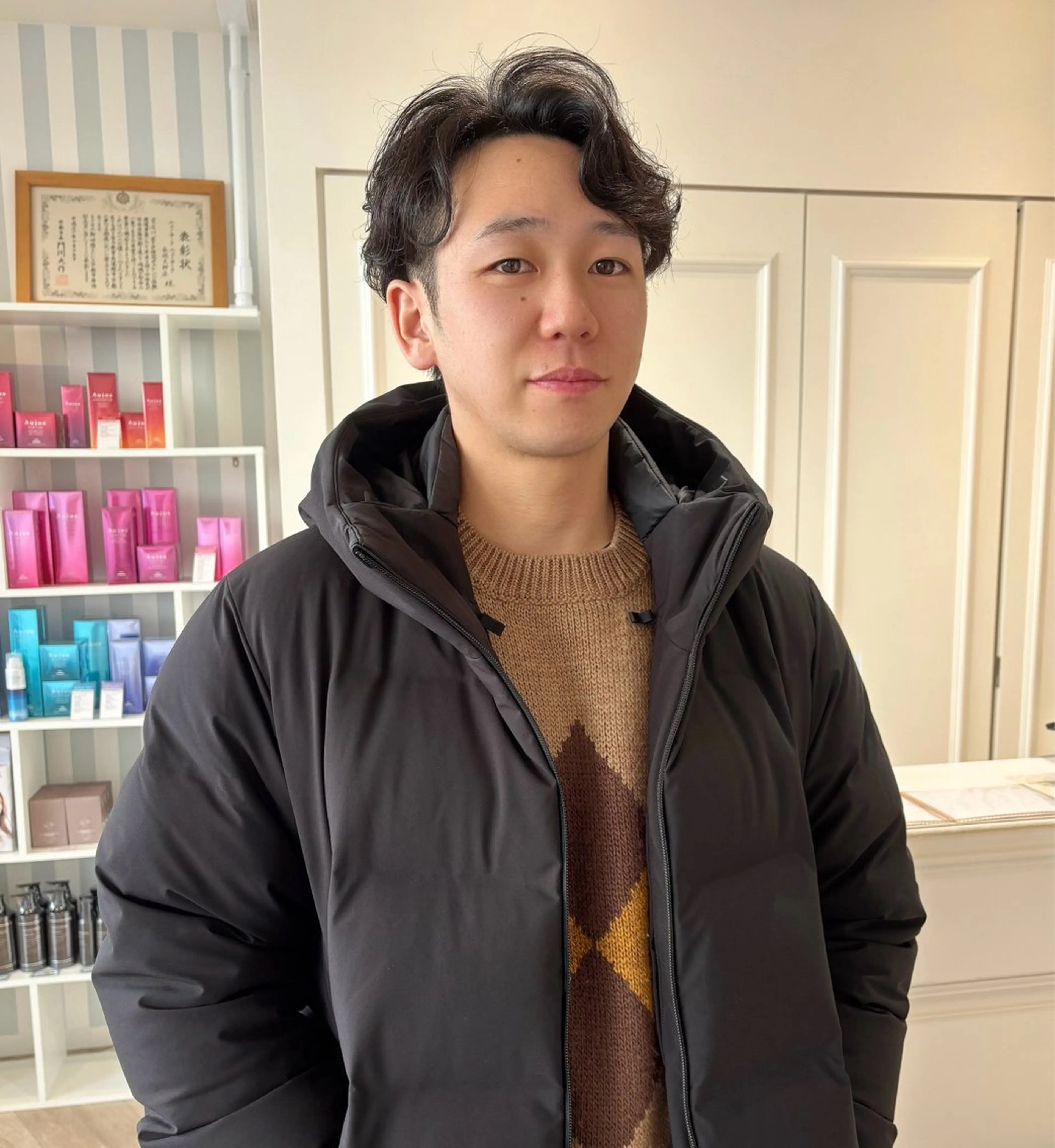 ショート カット パーマ ブリーチなしwカラー メンズパーマ新居見のヘアスタイル