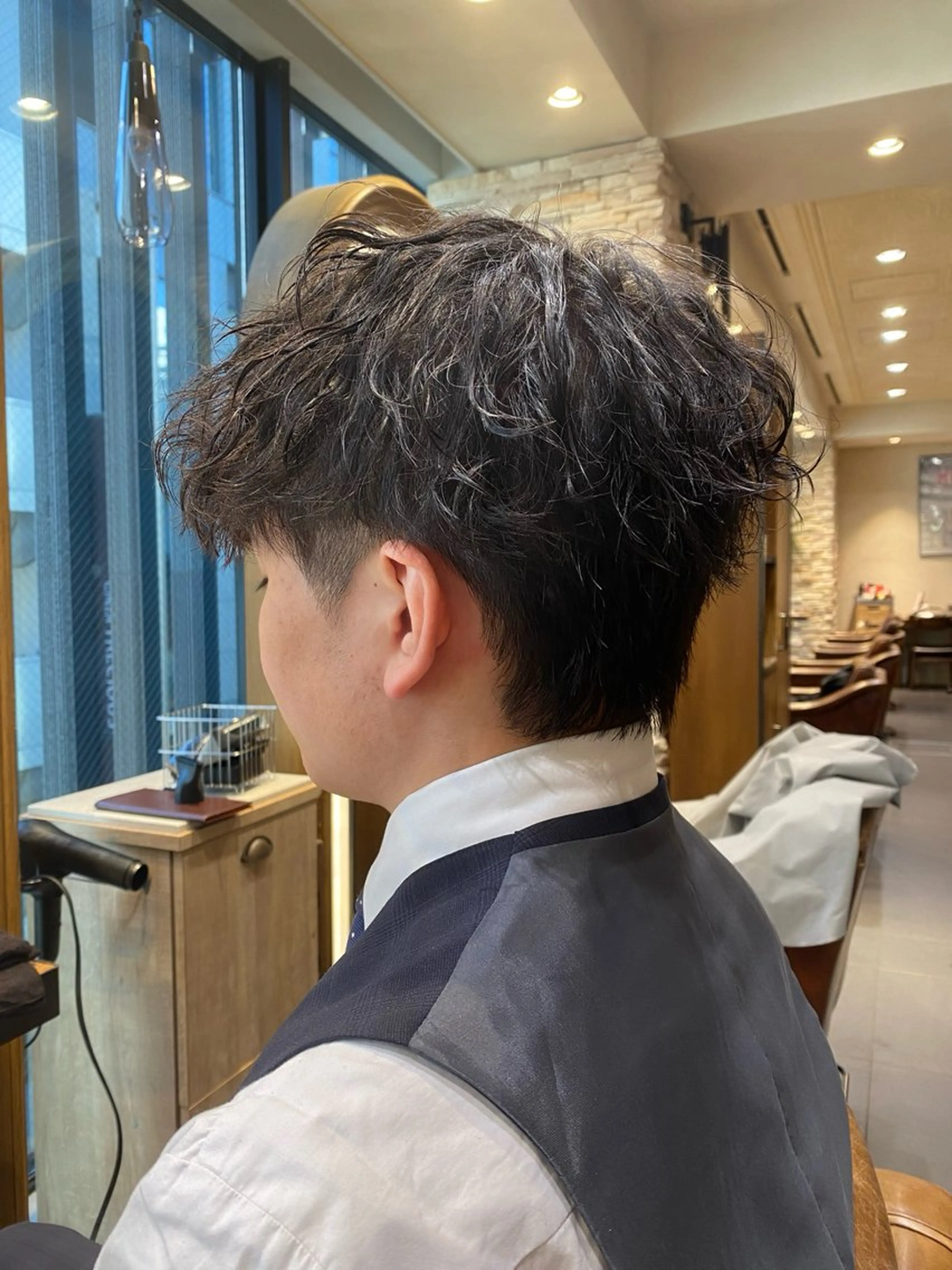 ショート パーマ メンズ メンズパーマ 波巻きパーマ 韓国ヘア/ハイトーン /髪質改善/ウチダのヘアスタイル