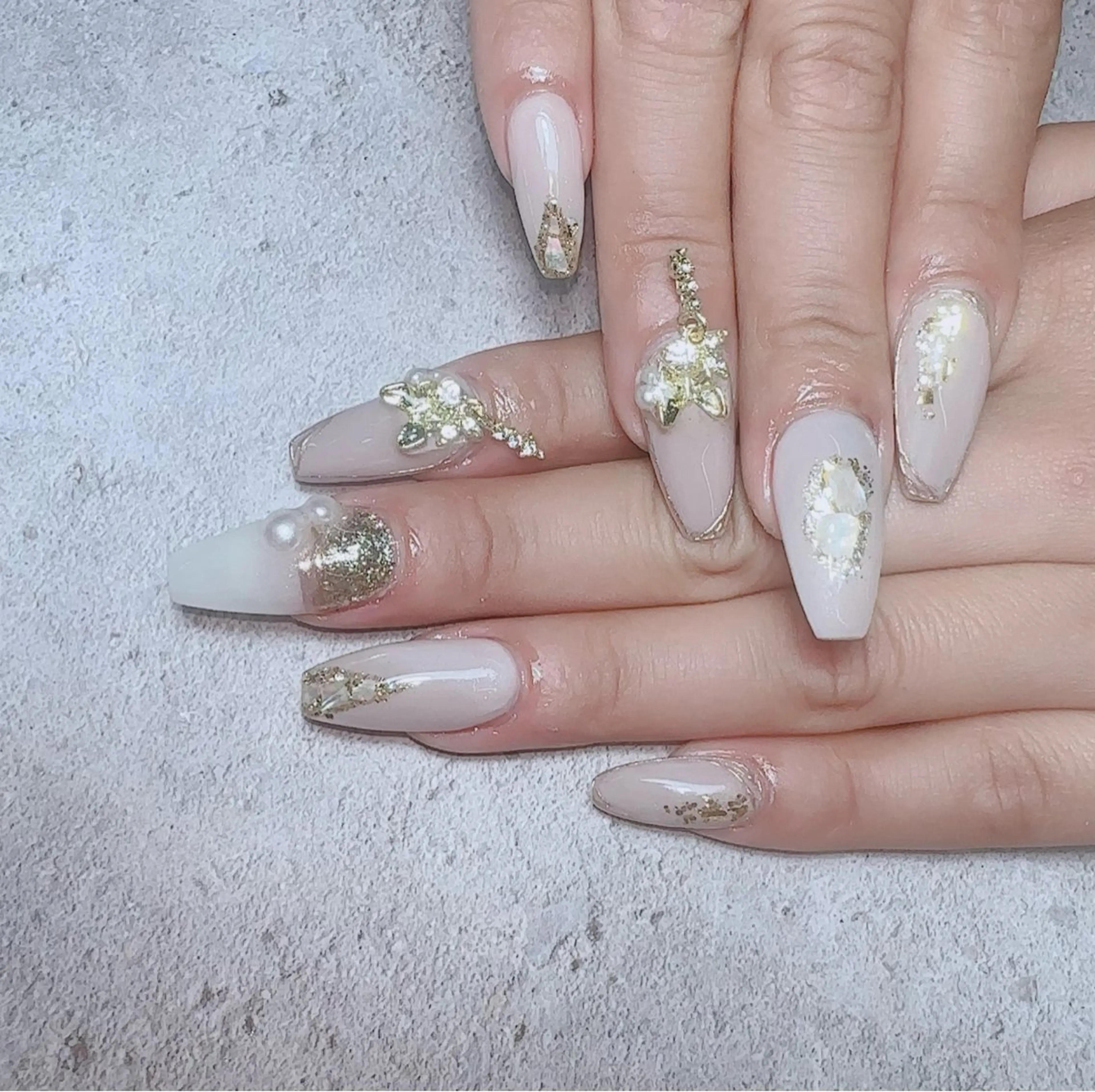 ネイル 韓国ネイル ニュアンスネイル ワンホンネイル ハンドネイル Nailsalon Mimiy..♡のネイルデザイン