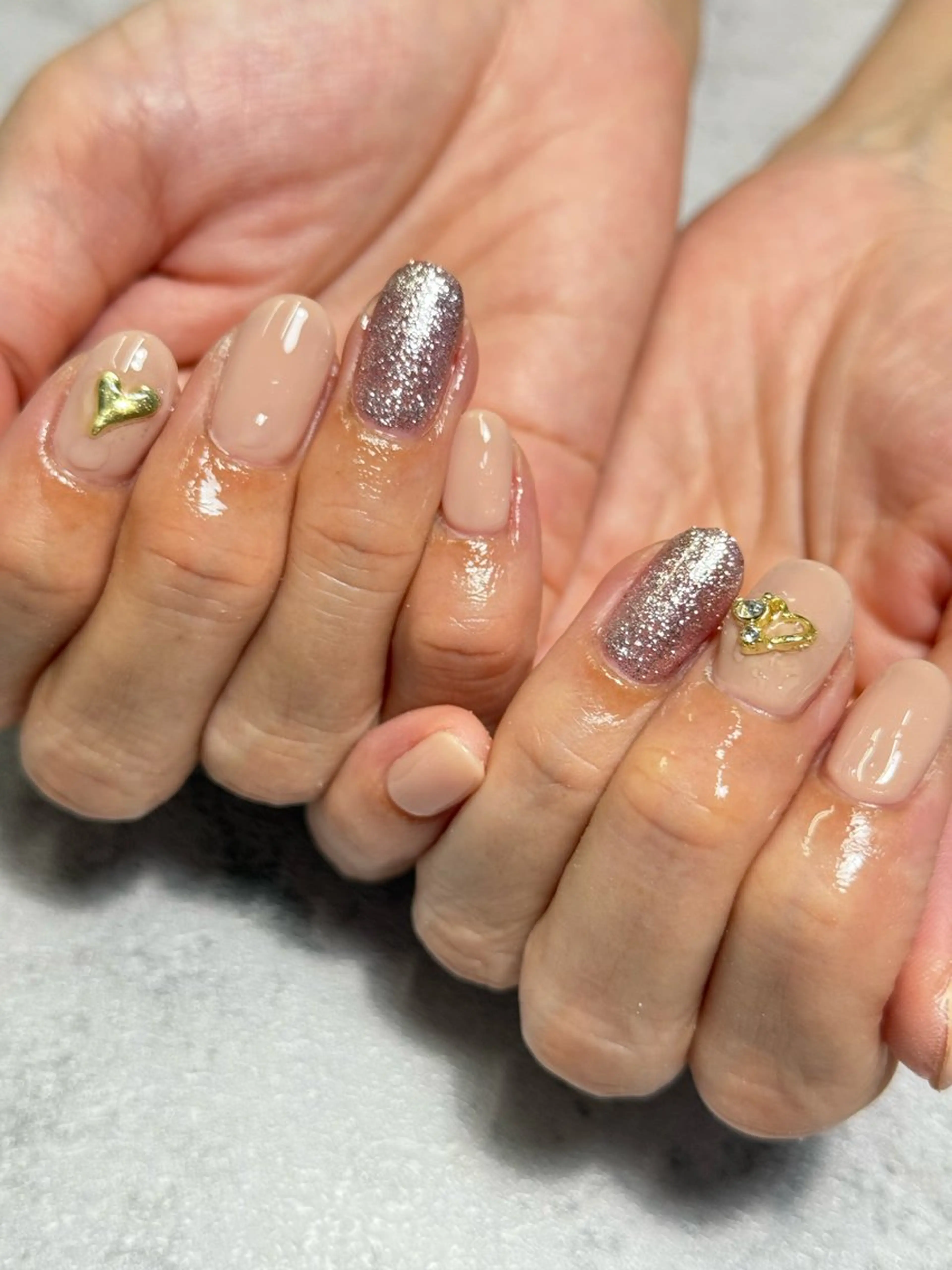 ネイル ハート ラメ(グリッター) ピンク ハンドネイル k+1💅🏻 miyukiのネイルデザイン