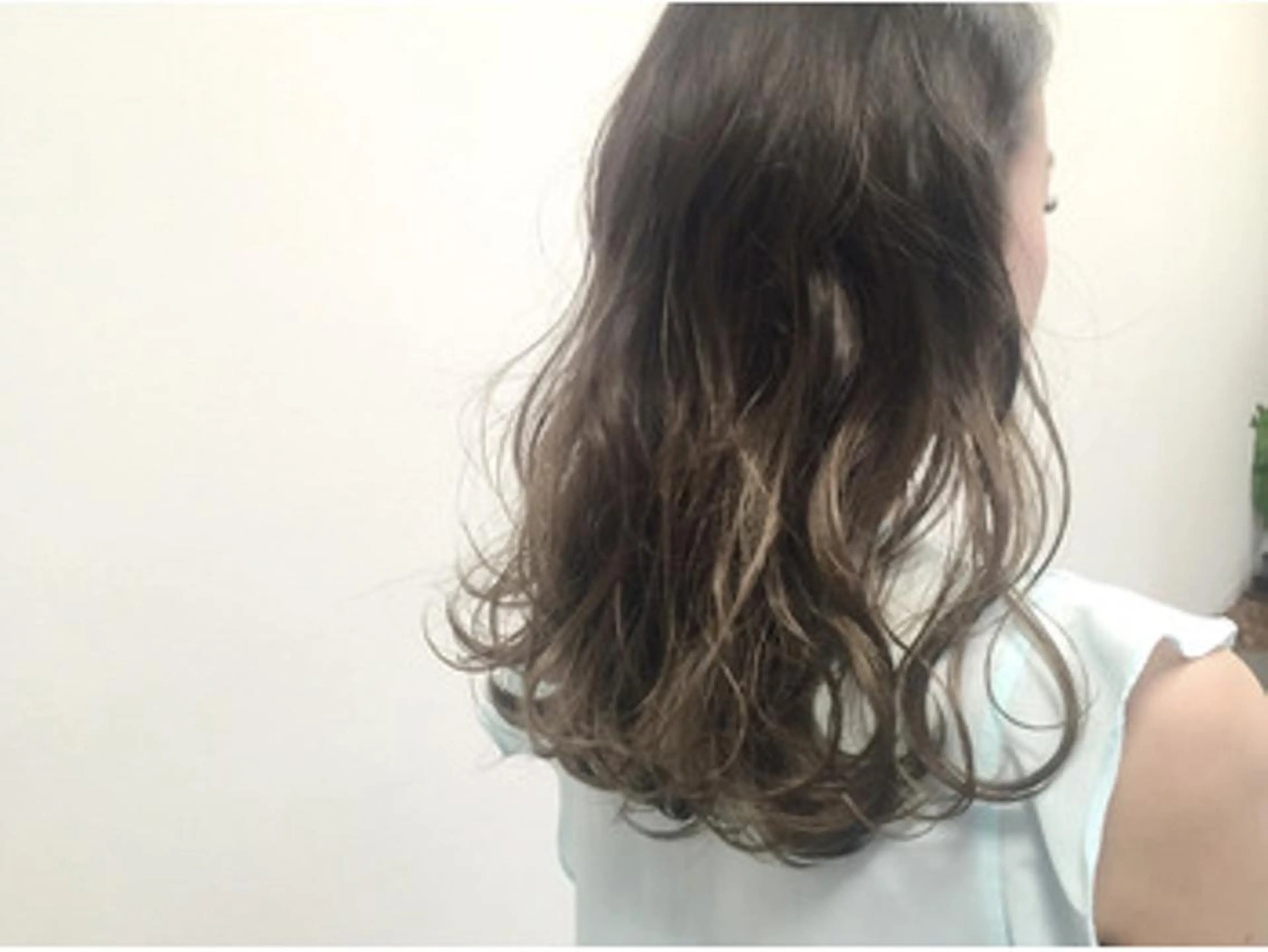 ロング 外国人風カラー ハイライト the BRIDGE hair salonのヘアスタイル