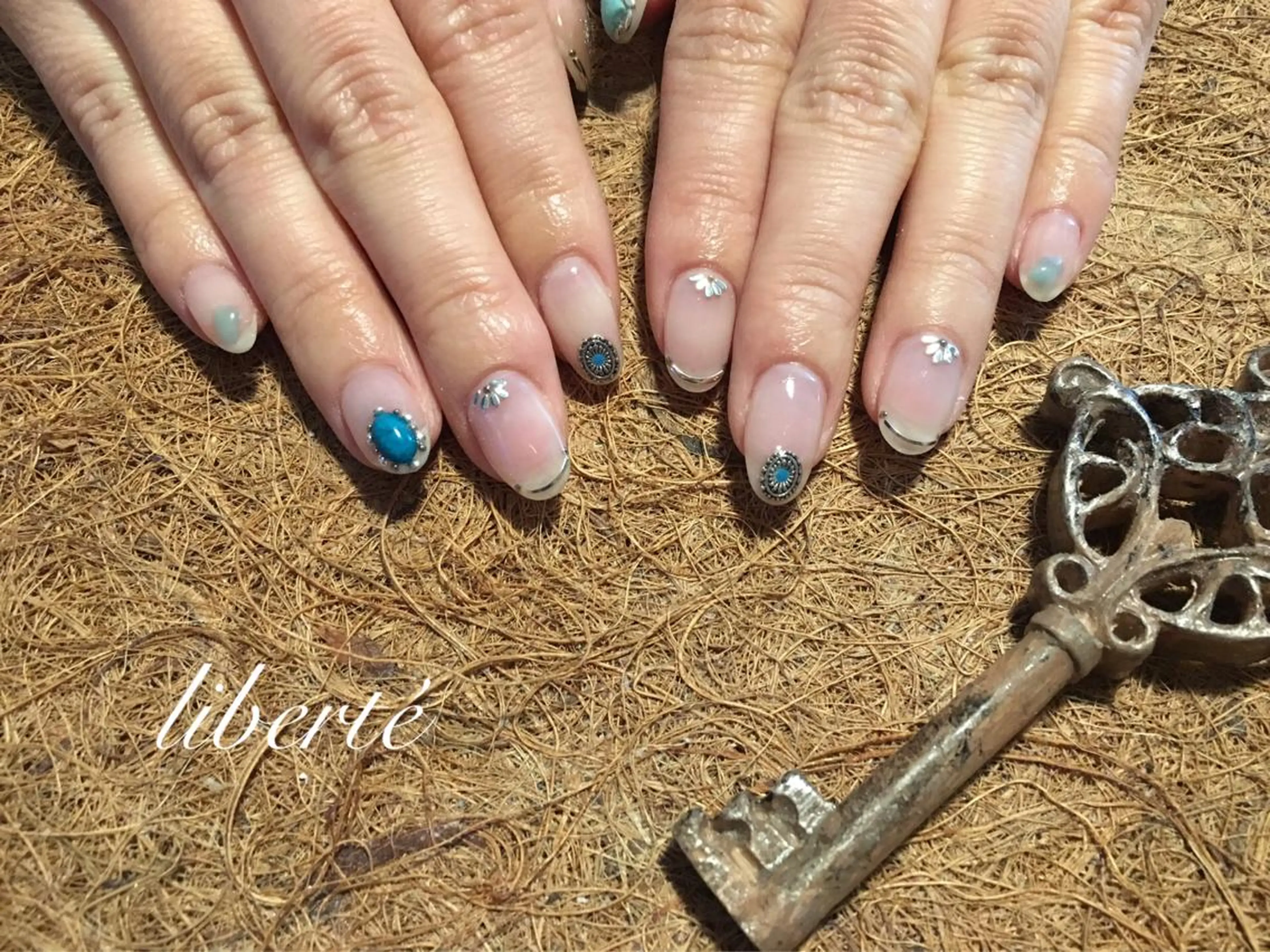 ネイル liberté (リベルテ)のネイルデザイン