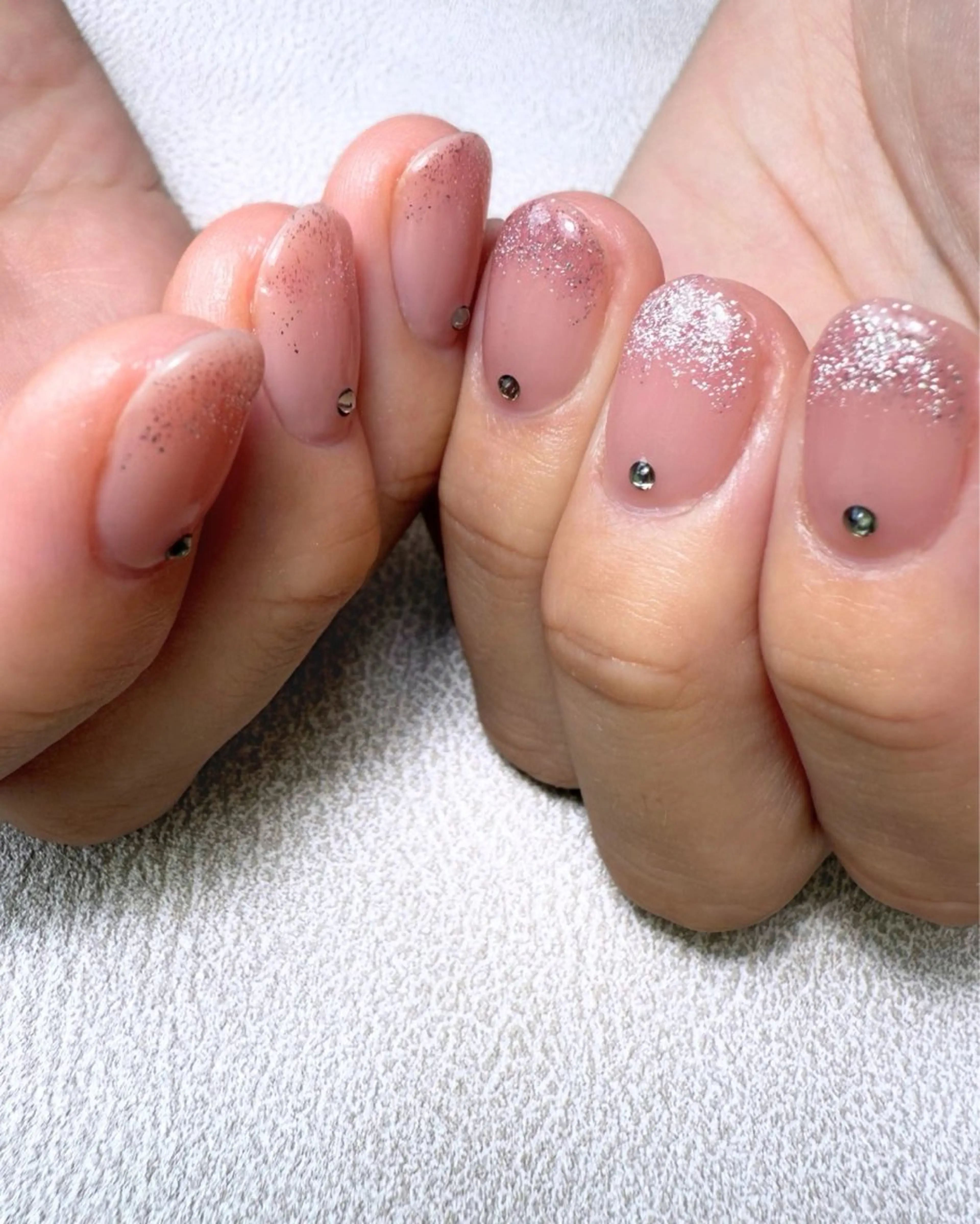 ネイル アートネイル シンプルネイル ストーンネイル cosmic nailのネイルデザイン