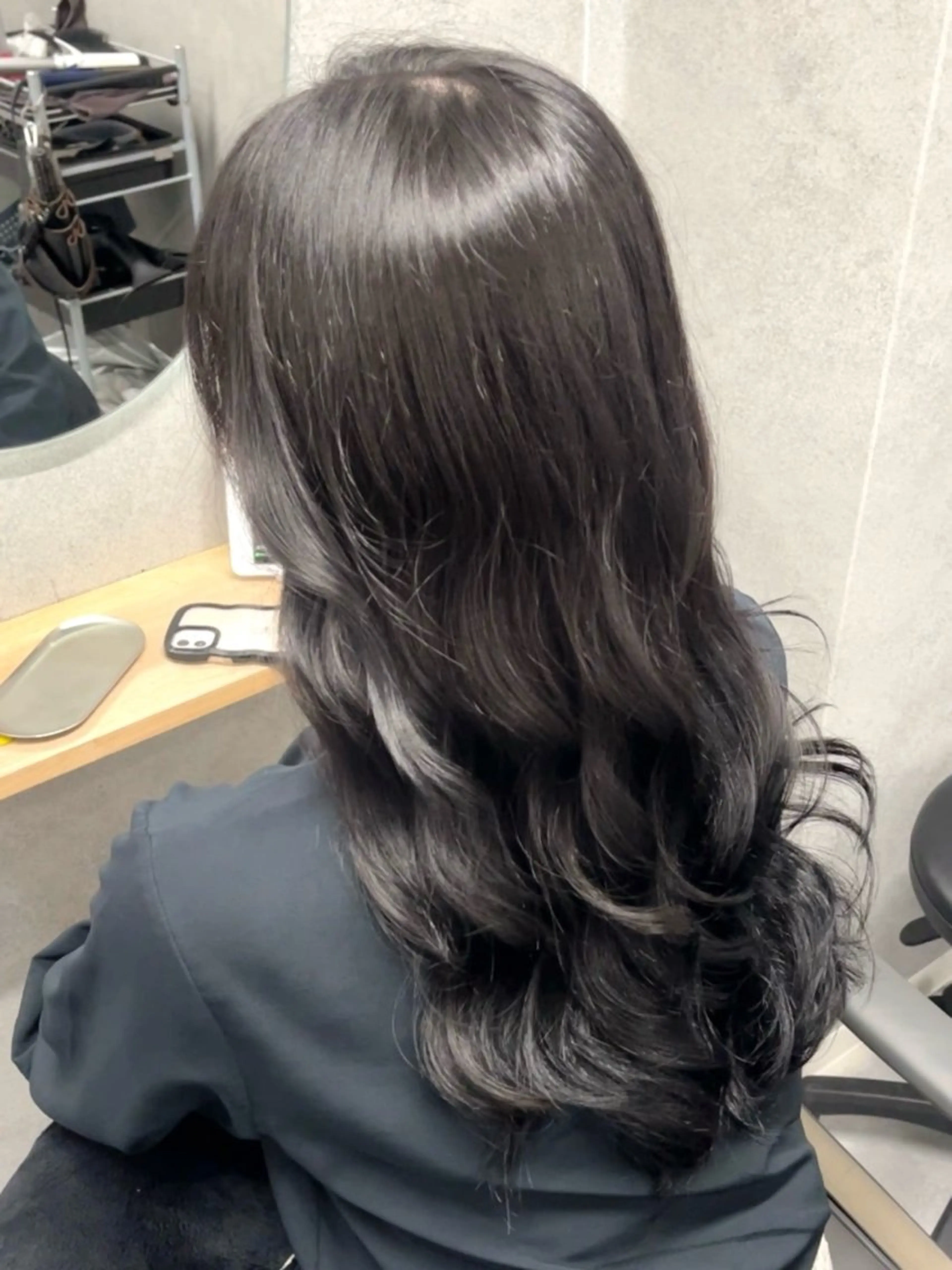 ロング 韓国風ヘア レイヤーカット カット 透明感カラー/レイヤ ー/顔まわり/辻部のヘアスタイル