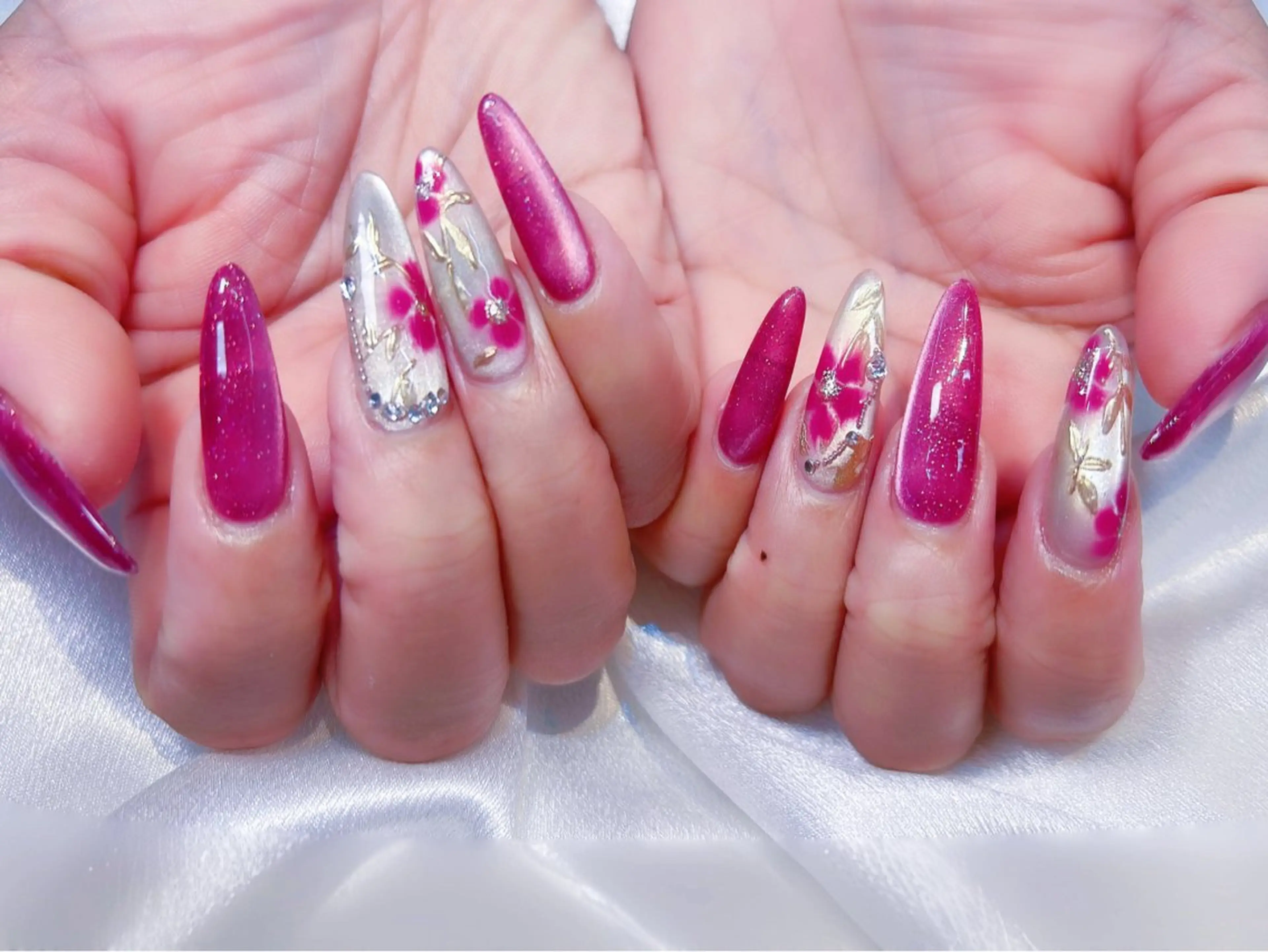 ネイル アートネイル チークネイル 長さ出し フットネイル ジェルネイル ハンドネイル ハンドケア ラッキーネイルサロン 西川口東口店のネイルデザイン