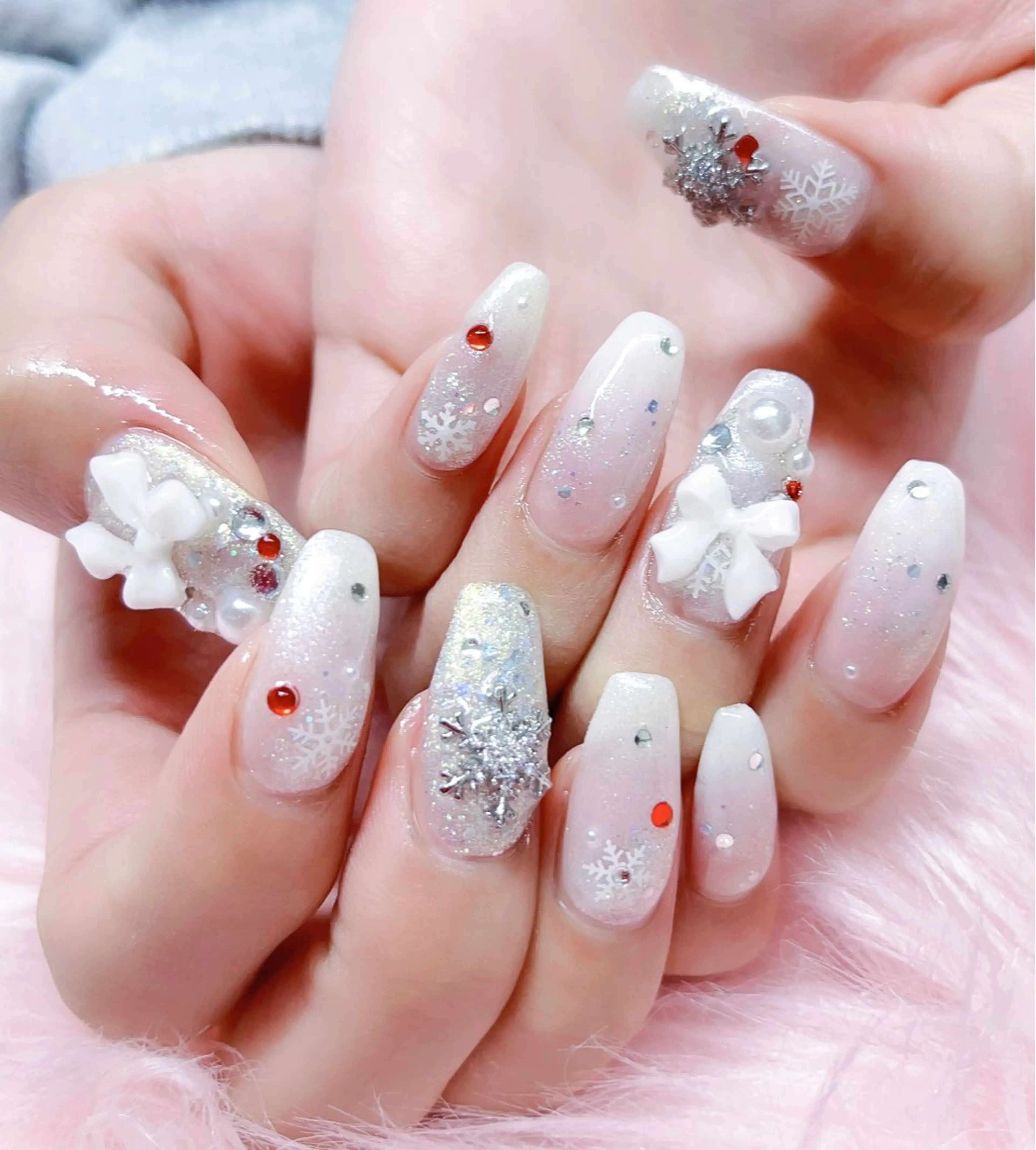 ネイル フットネイル フレンチネイル ジェルネイル ゴージャス ハート ハンドネイル MoonNail ユリ🌸のネイルデザイン