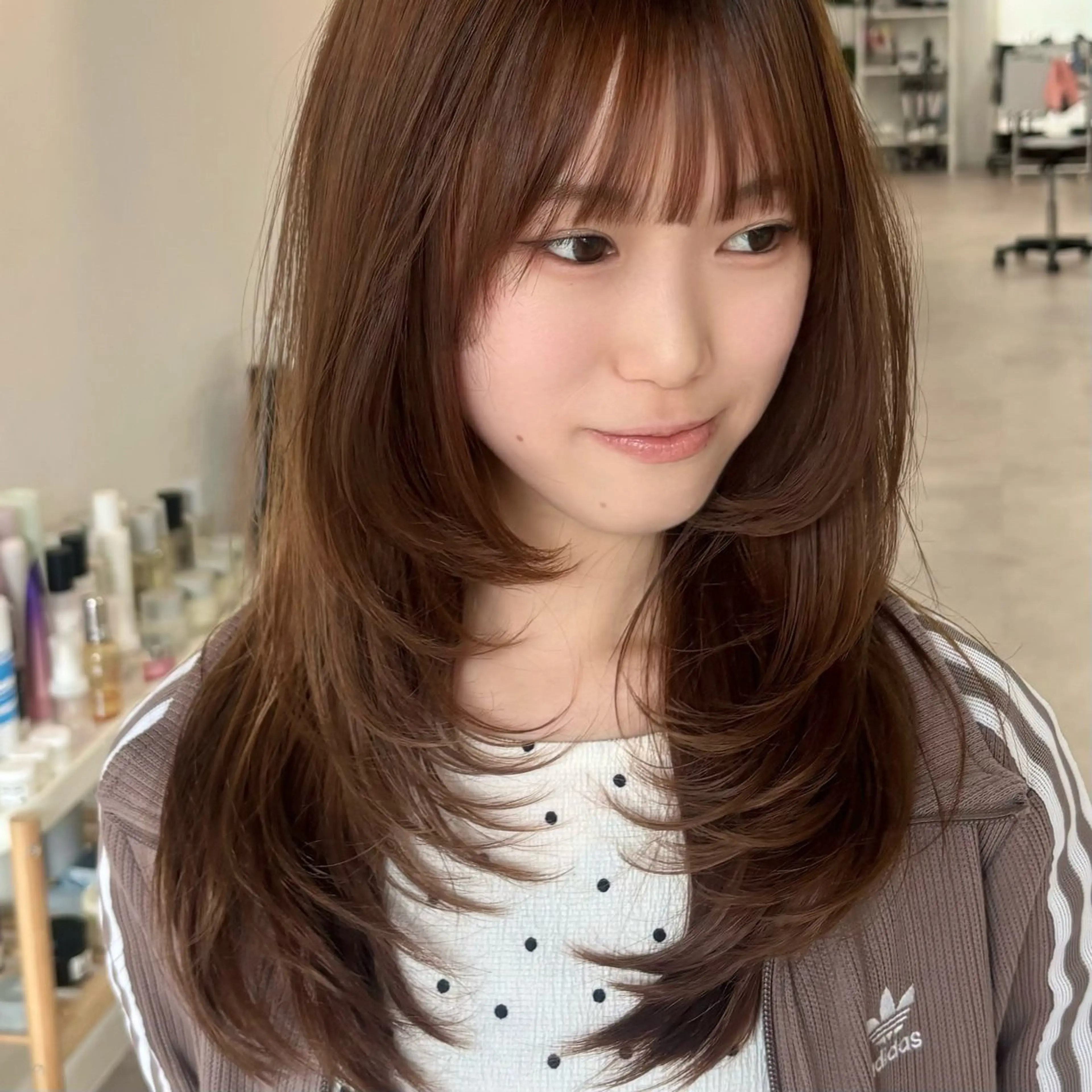 セミロング カット ヘアカラー トリートメント 🌟レイヤーカット/ 縮毛矯正/うみ🌟のヘアスタイル
