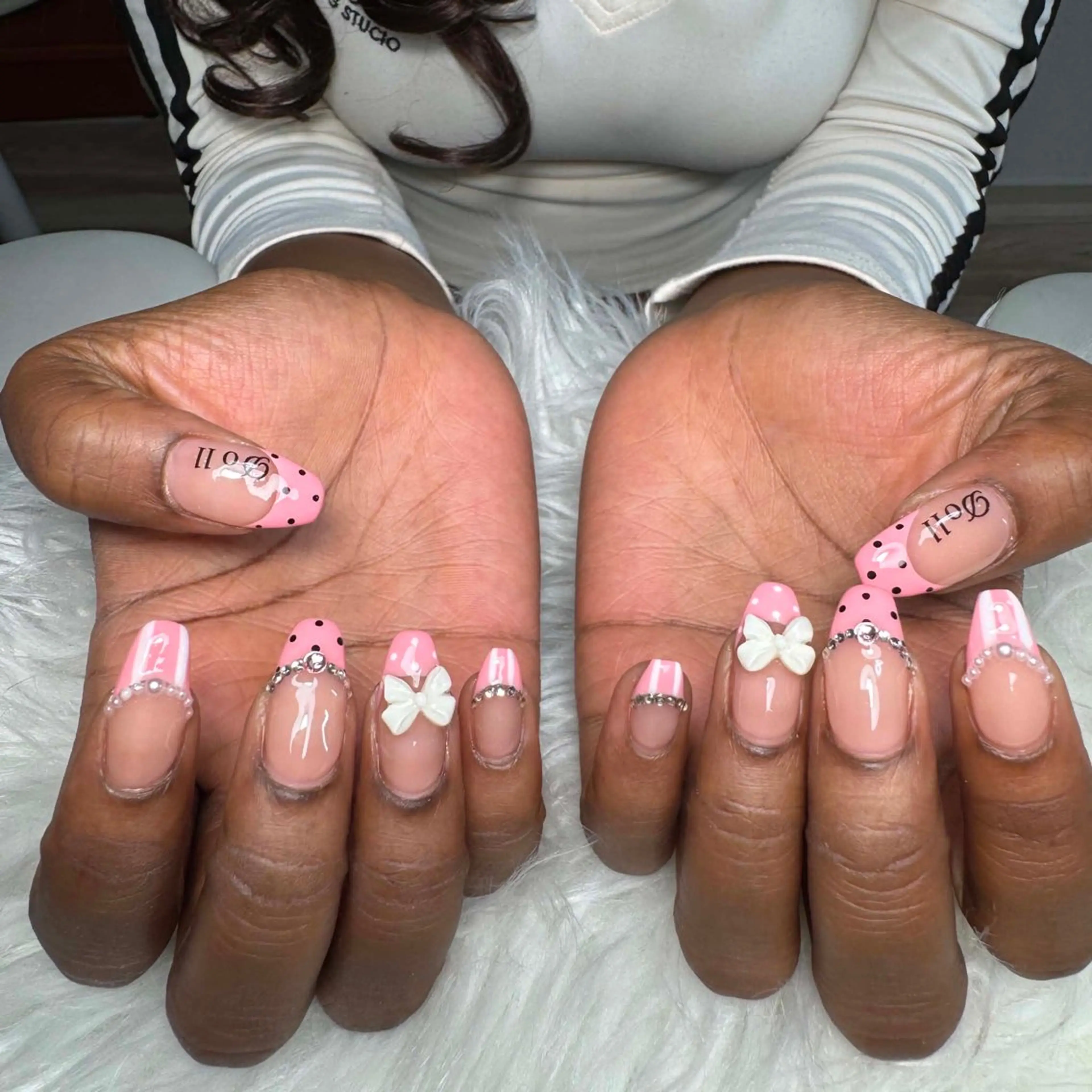ネイル ハンドネイル T.Lee Nail Lilyのネイルデザイン