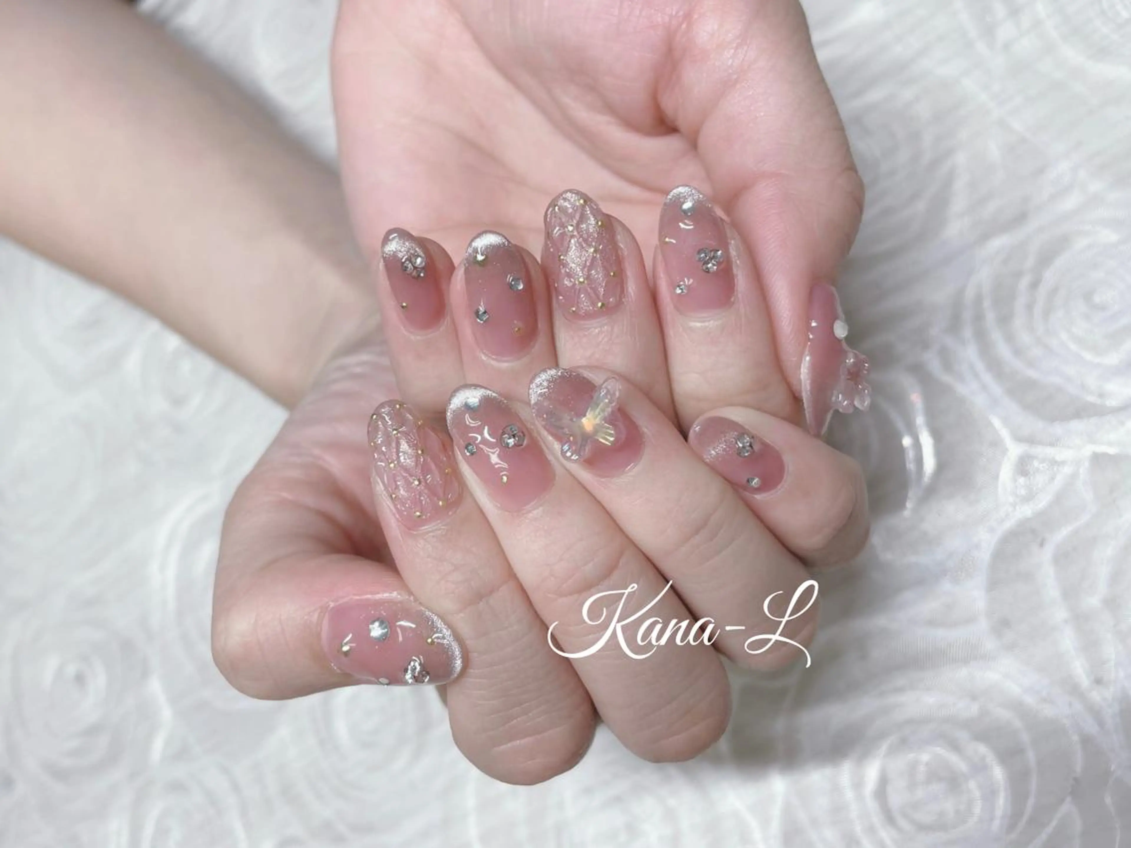 カラー ネイル ピンクカラー キラキラネイル 韓国ネイル マグネットネイル ピンク 芦辺 香奈のネイルデザイン