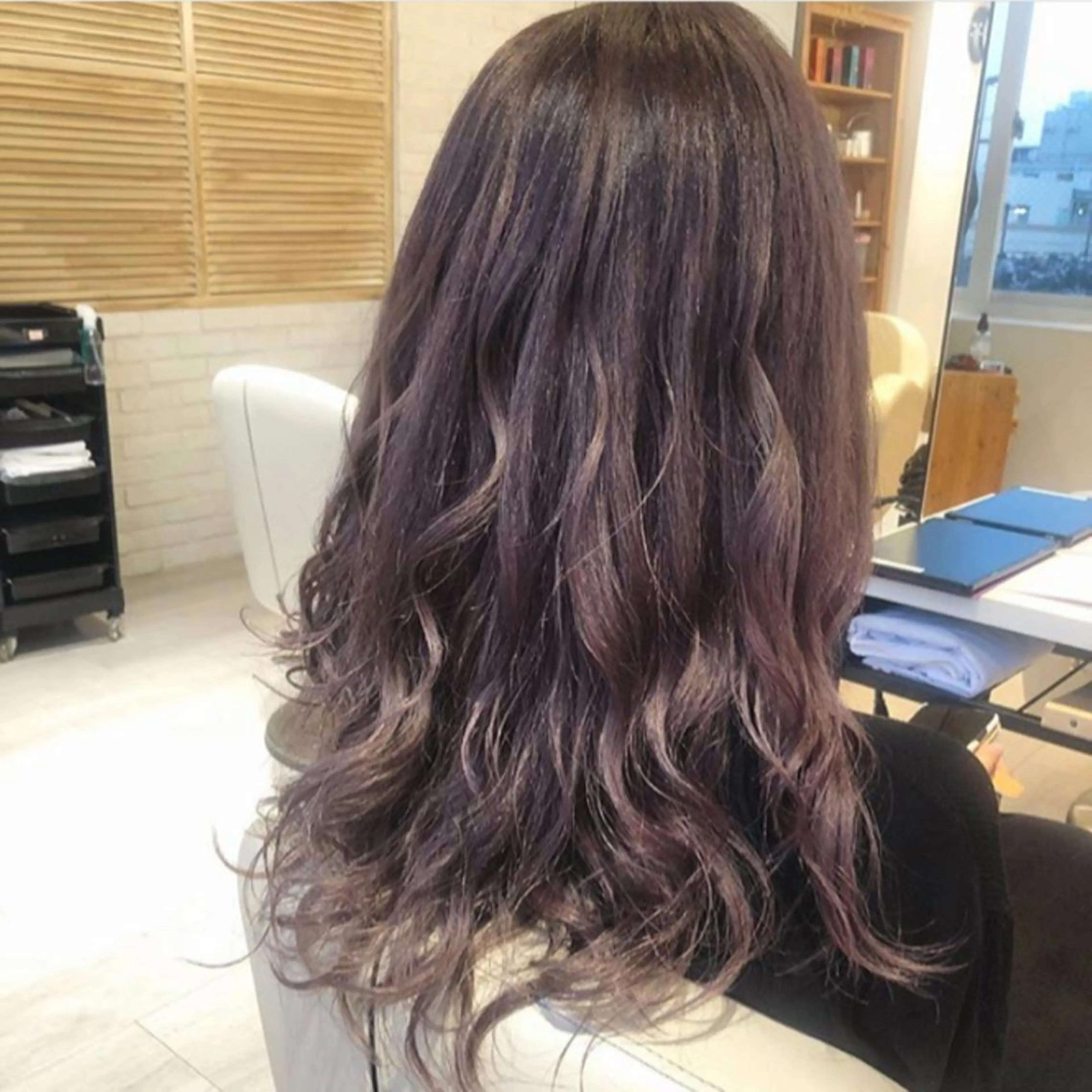 カラー ラベンダーカラー ラベンダーピンク ピンクカラー SALOWIN横浜所属・ﾚｲﾔｰ.ﾍｱｾｯﾄ 🤍宮本しおりのヘアスタイル