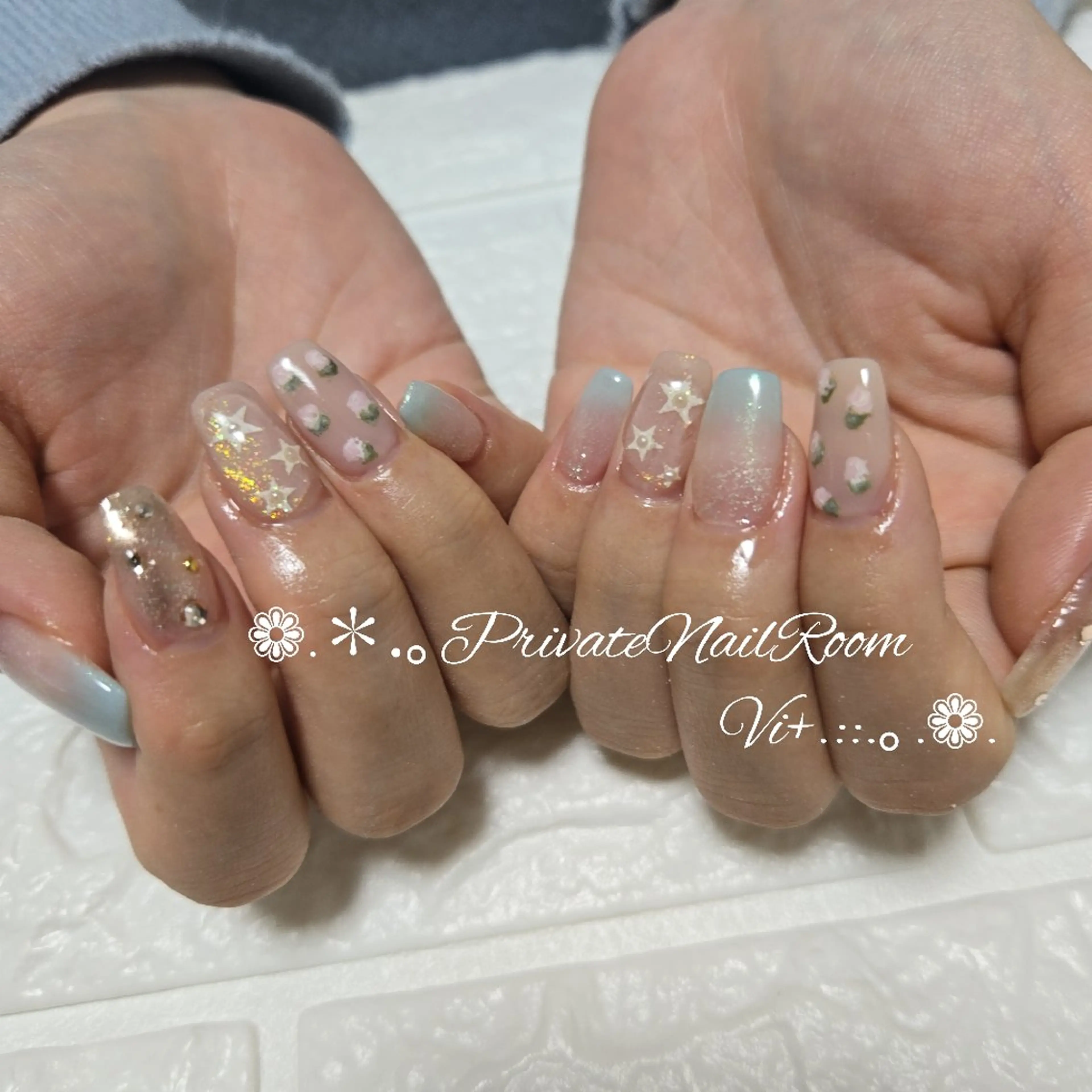 ネイル ハンドネイル Nail Room Vi+のネイルデザイン
