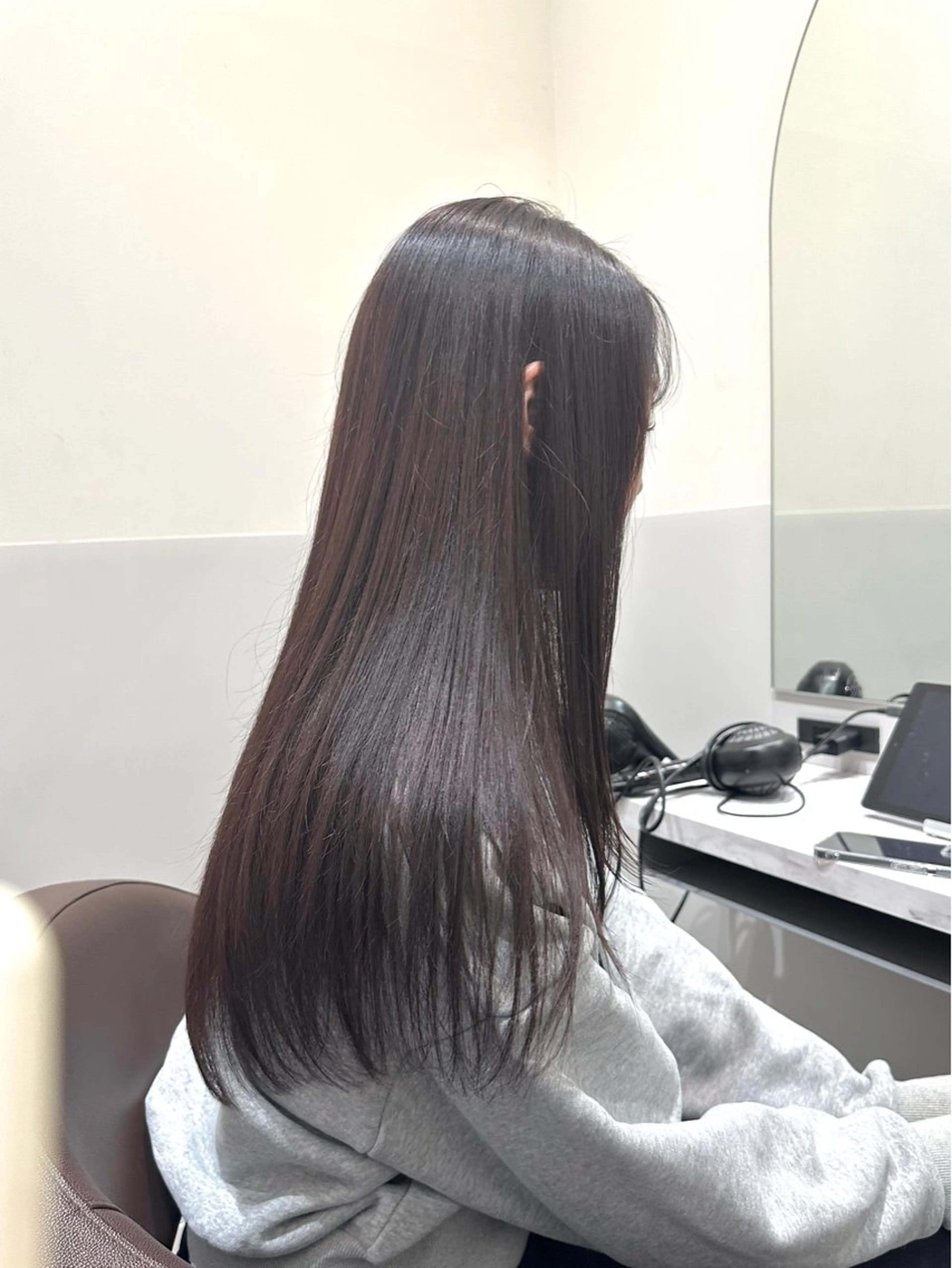 ロング カラー ブリーチ ケアカラー グレージュ ラベンダーカラー ラベンダーグレージュ カット ヘアカラー トリートメント 矢野 晃平のヘアスタイル