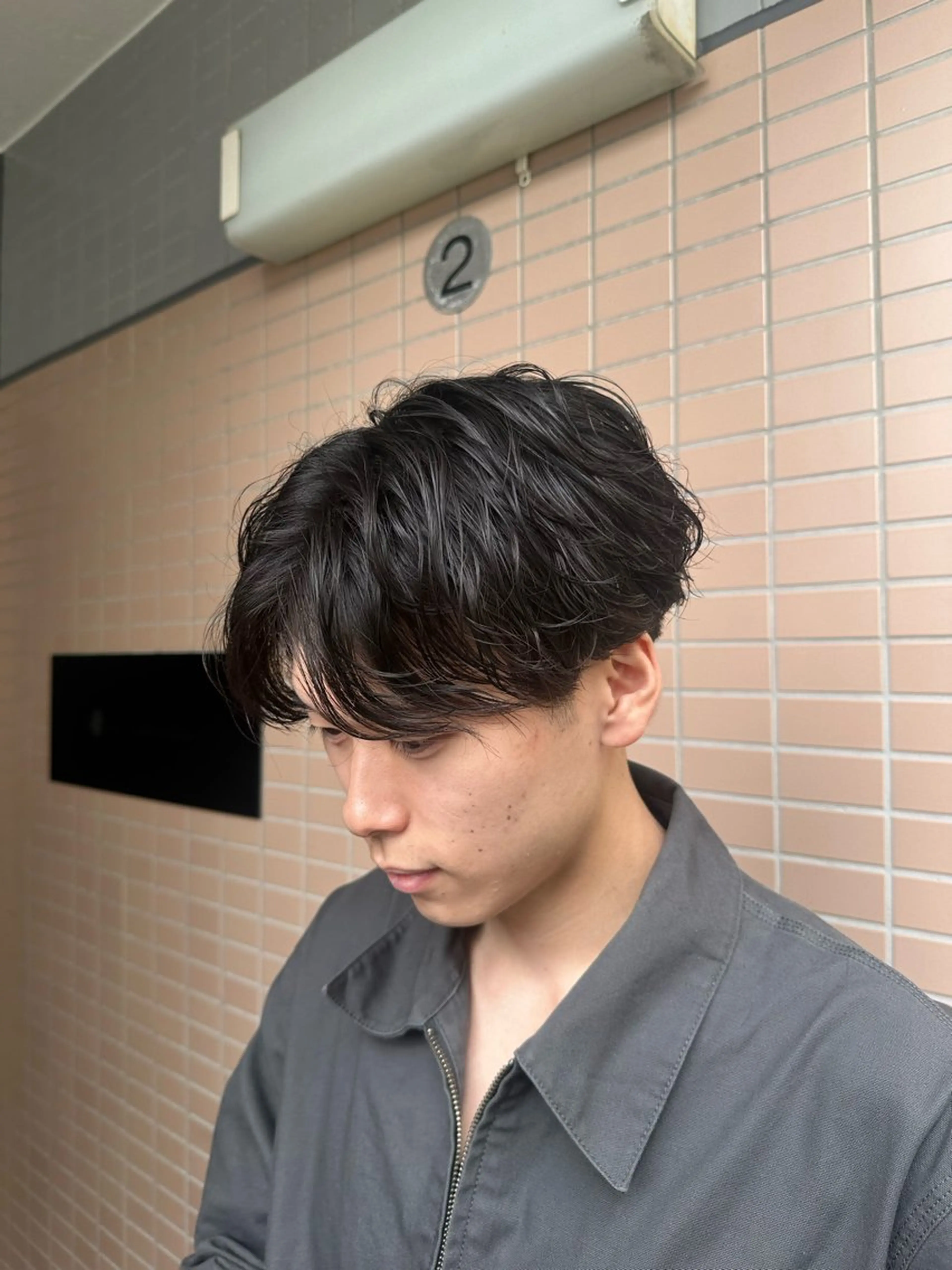 パーマ メンズ メンズパーマ 短めショートカット カットモデルのヘアスタイル