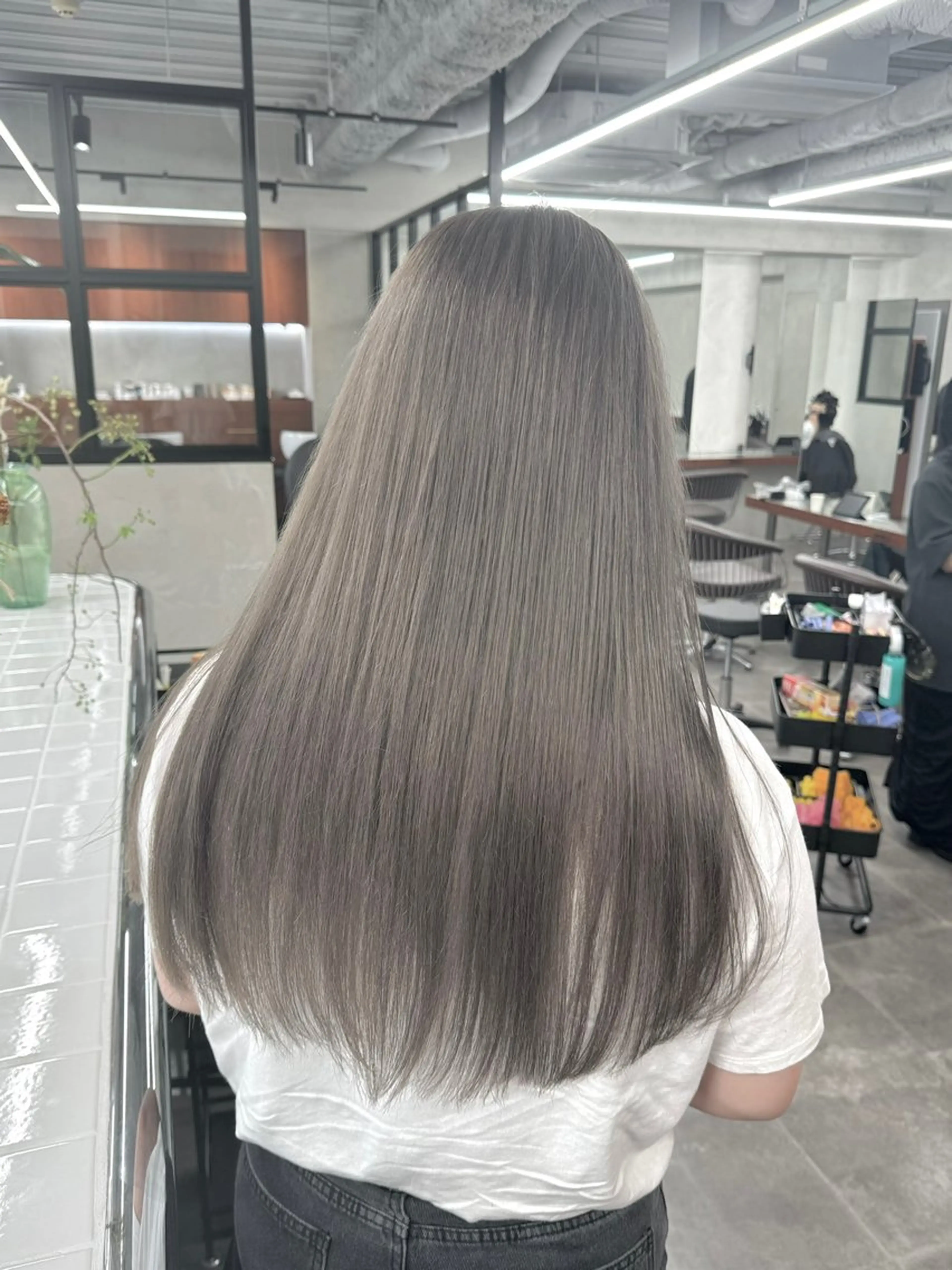 ロング カラー アッシュ ベージュカラー ブリーチ ブロンド ブラウンカラー カット ヘアカラー トリートメント ブリーチ　ハイトーン 特化🌈フジタハルキのヘアスタイル
