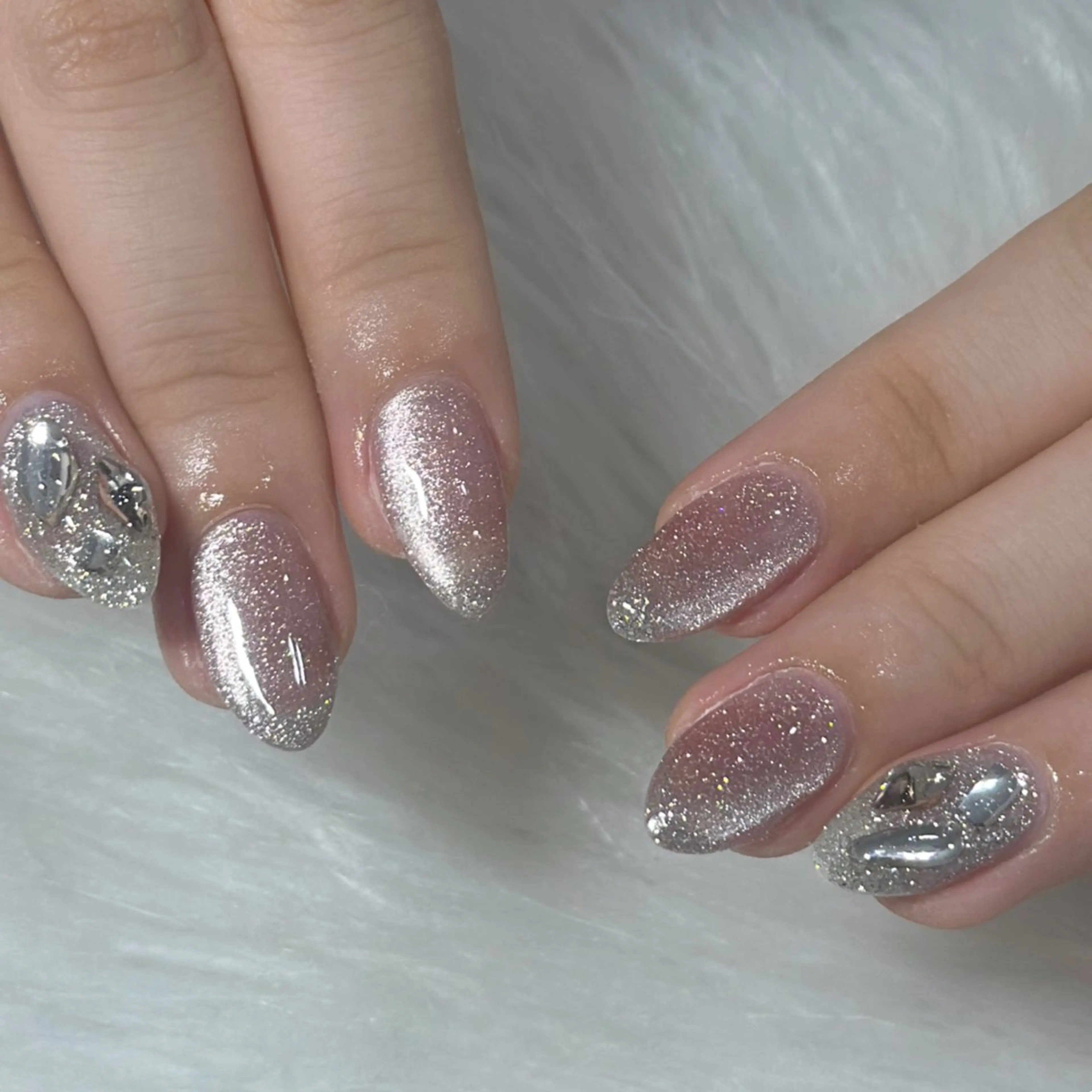 ネイル ハンドネイル フットネイル LAVISH nanamiのネイルデザイン