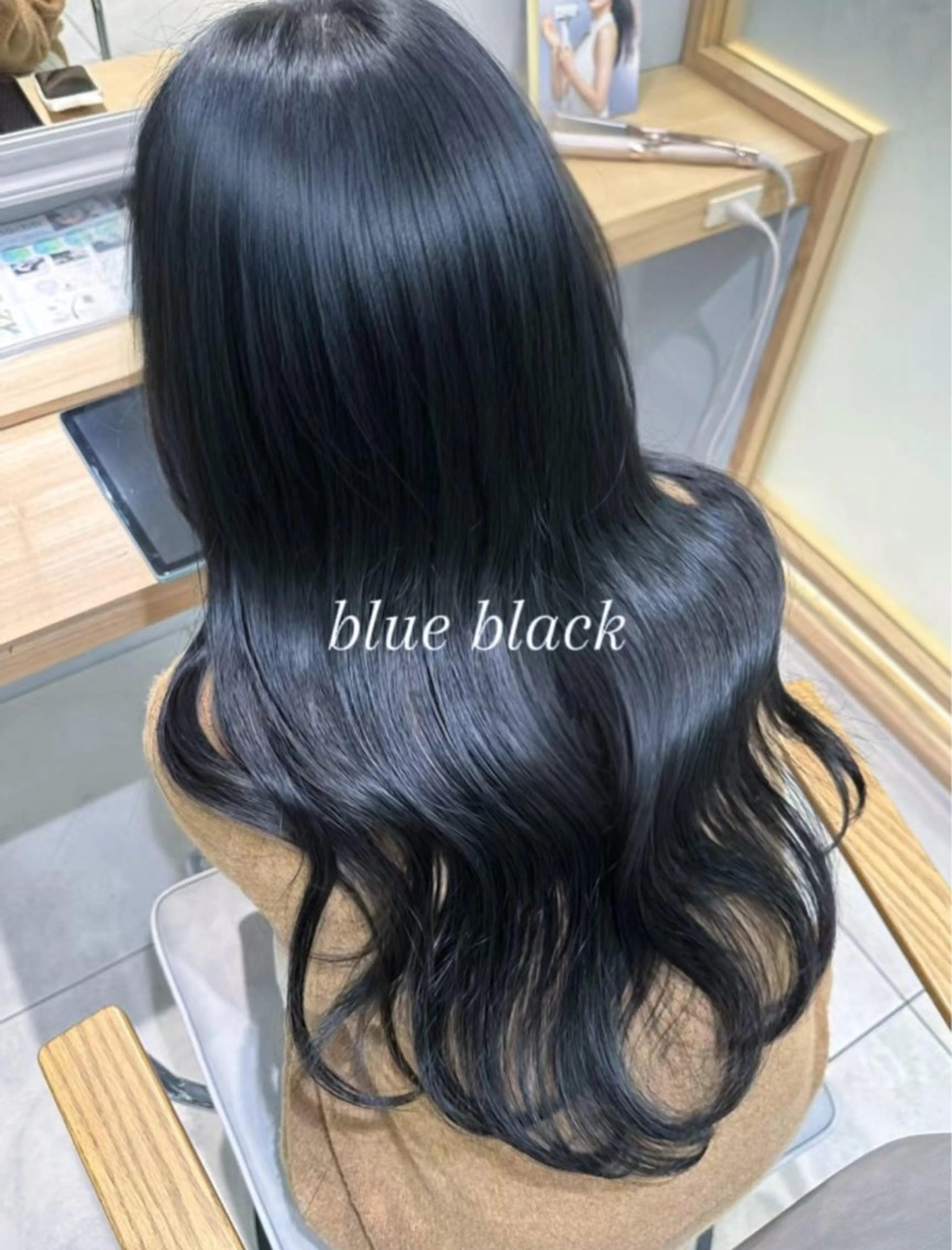 カラー 黒髪 ブルーカラー ブルーブラック ヘアカラー トリートメント 艶カラー/ マツエクrisa🎀のヘアスタイル