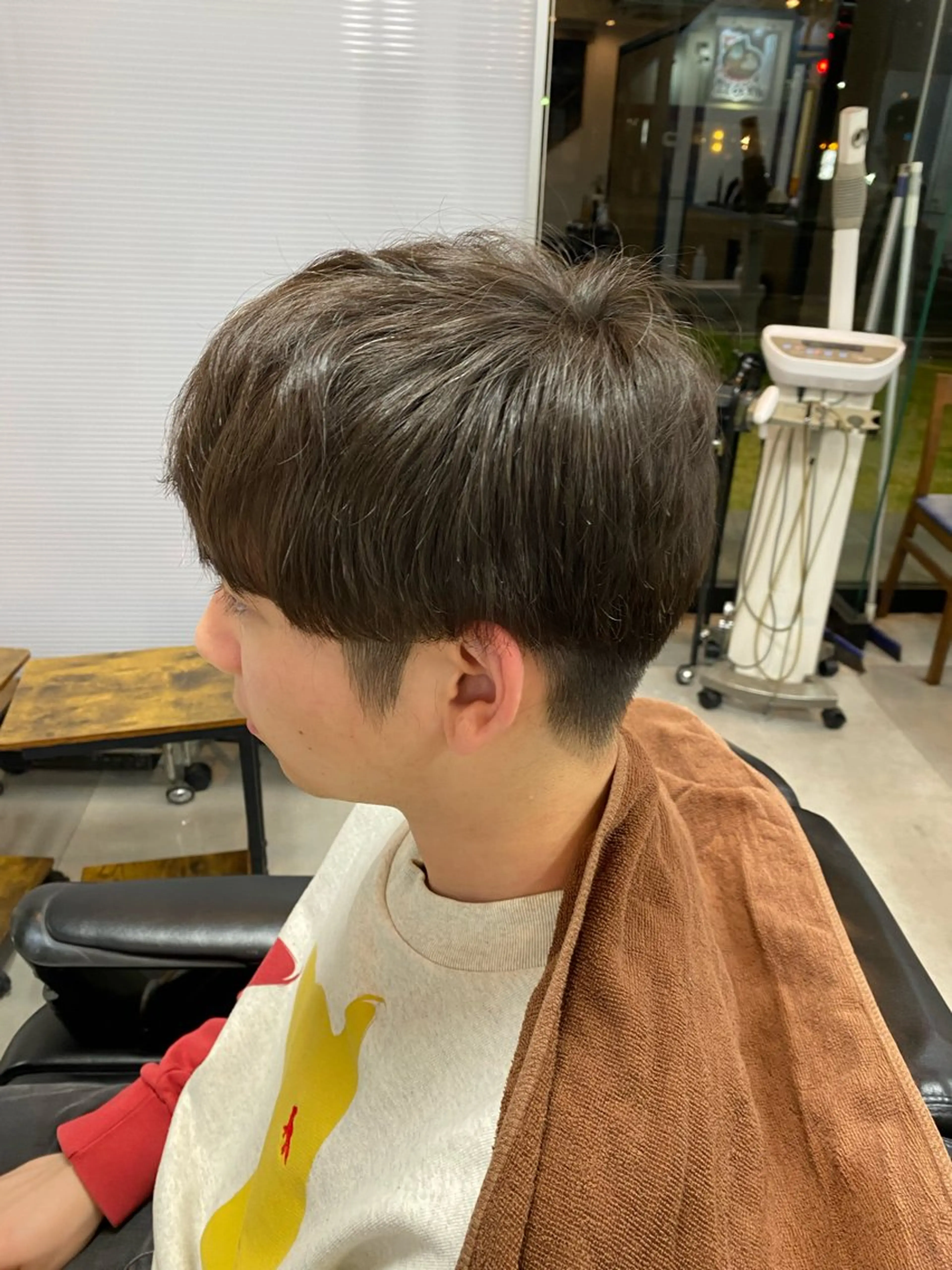 ミディアム 湯浅 俊貴のヘアスタイル