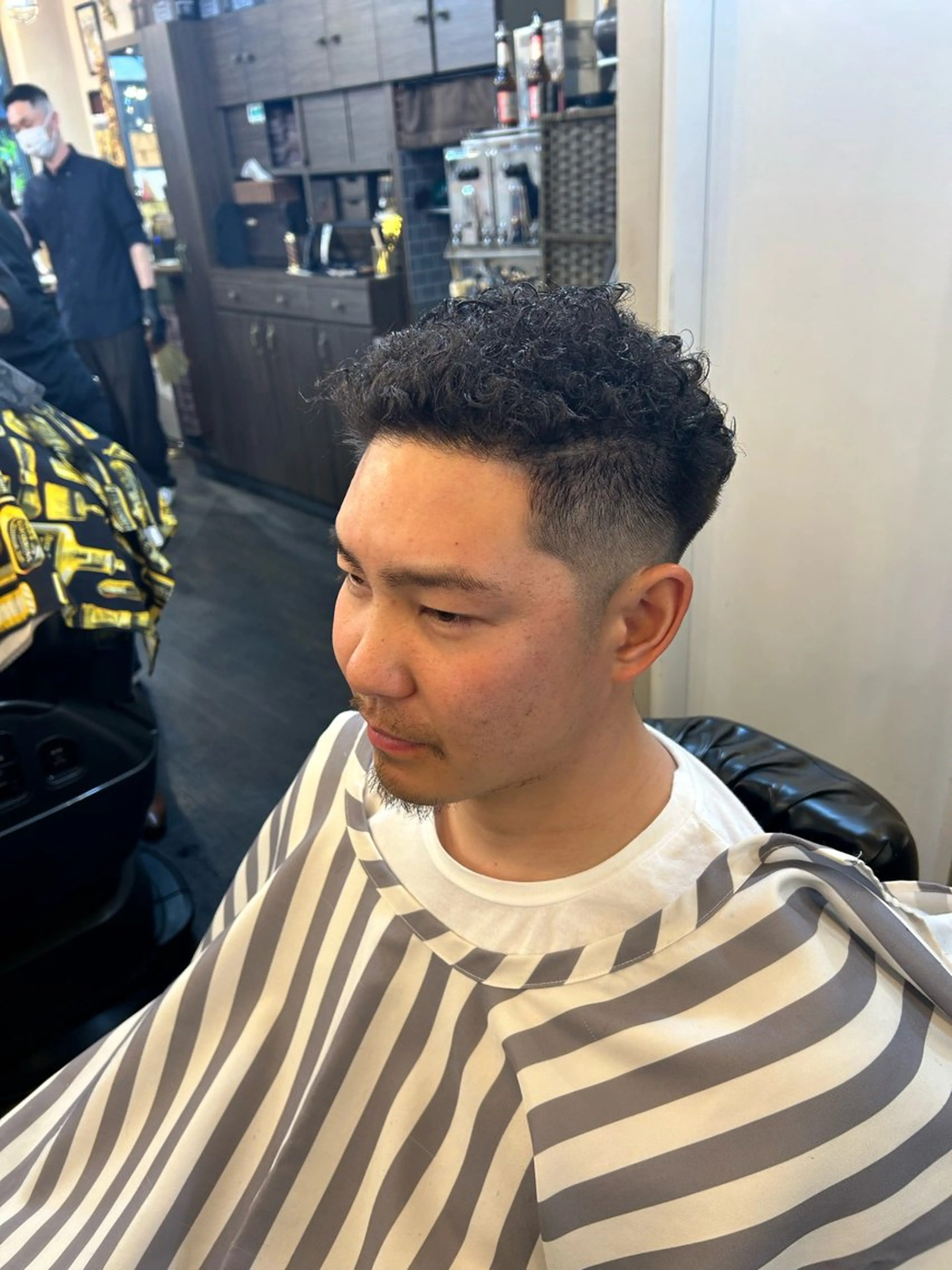 ショート パーマ メンズ パーマ 鴇巣 翼のヘアスタイル