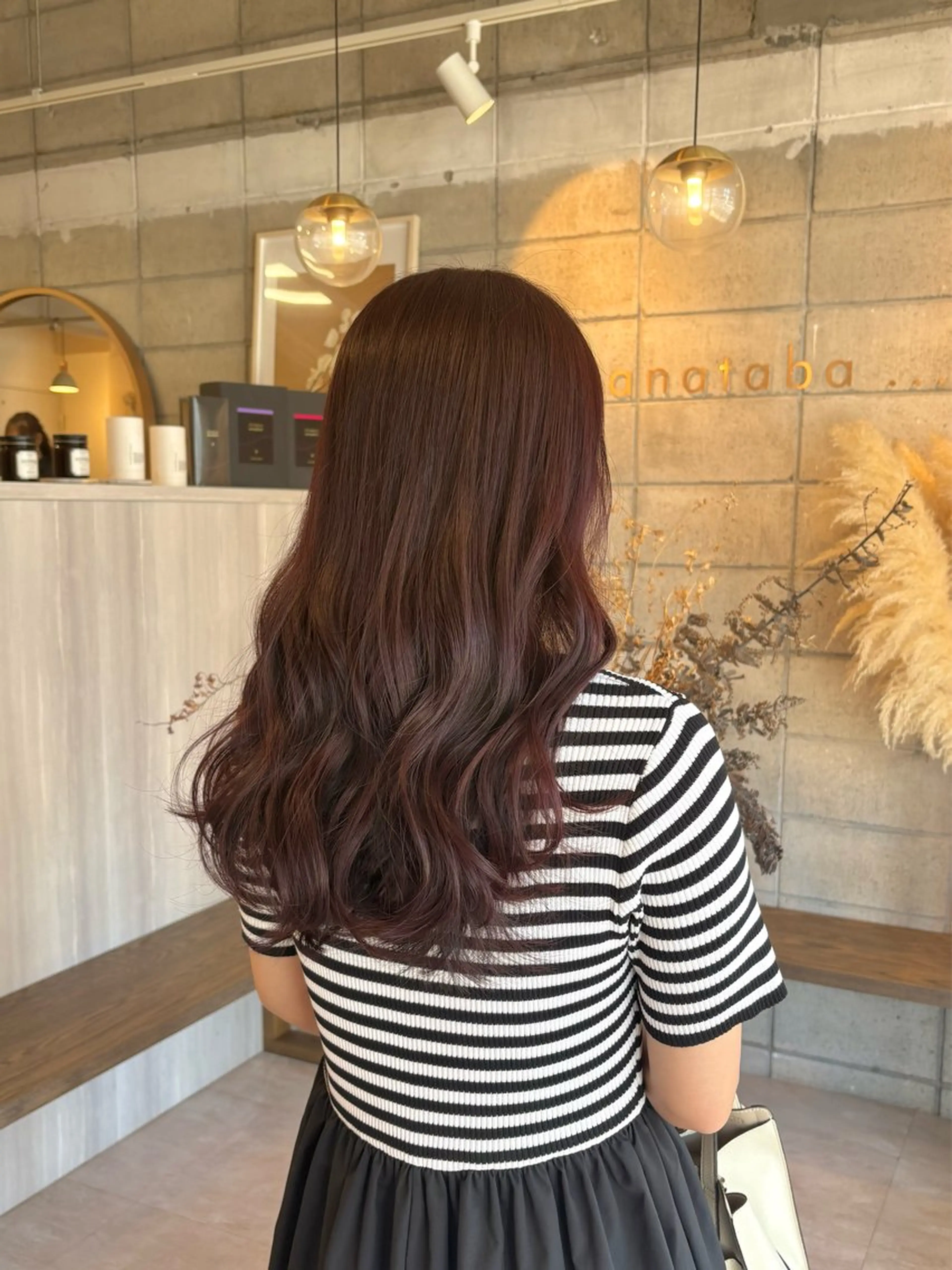 ロング カラー カット ヘアカラー トリートメント 眞名子 瑞紀のヘアスタイル