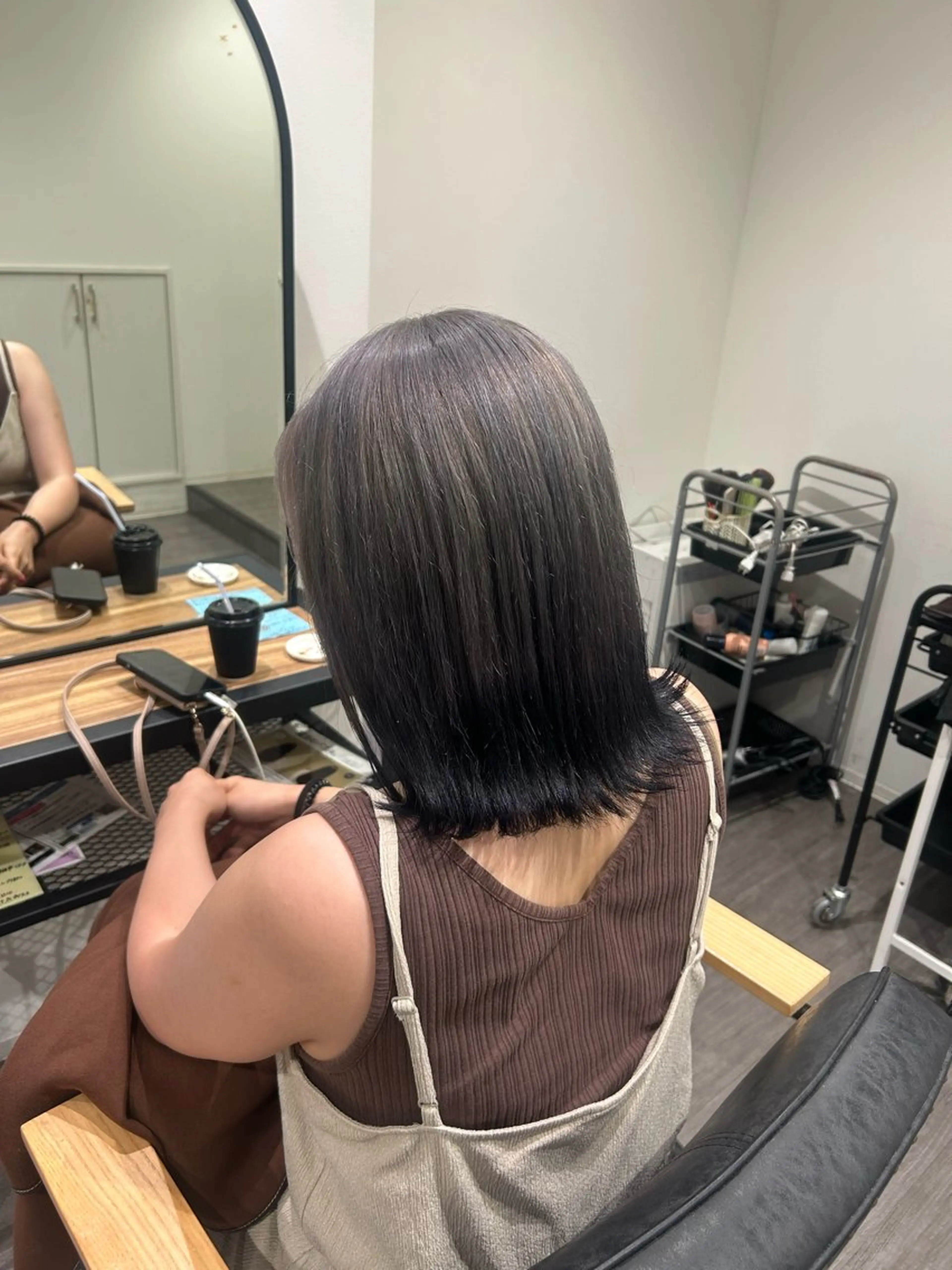 ミディアム カラー ヘアアレンジ 黒髪 ブルーカラー ブルーブラック デザインカラー ハイトーンカラー ヘアカラー トリートメント cocotte 💟草間紫音💟のヘアスタイル