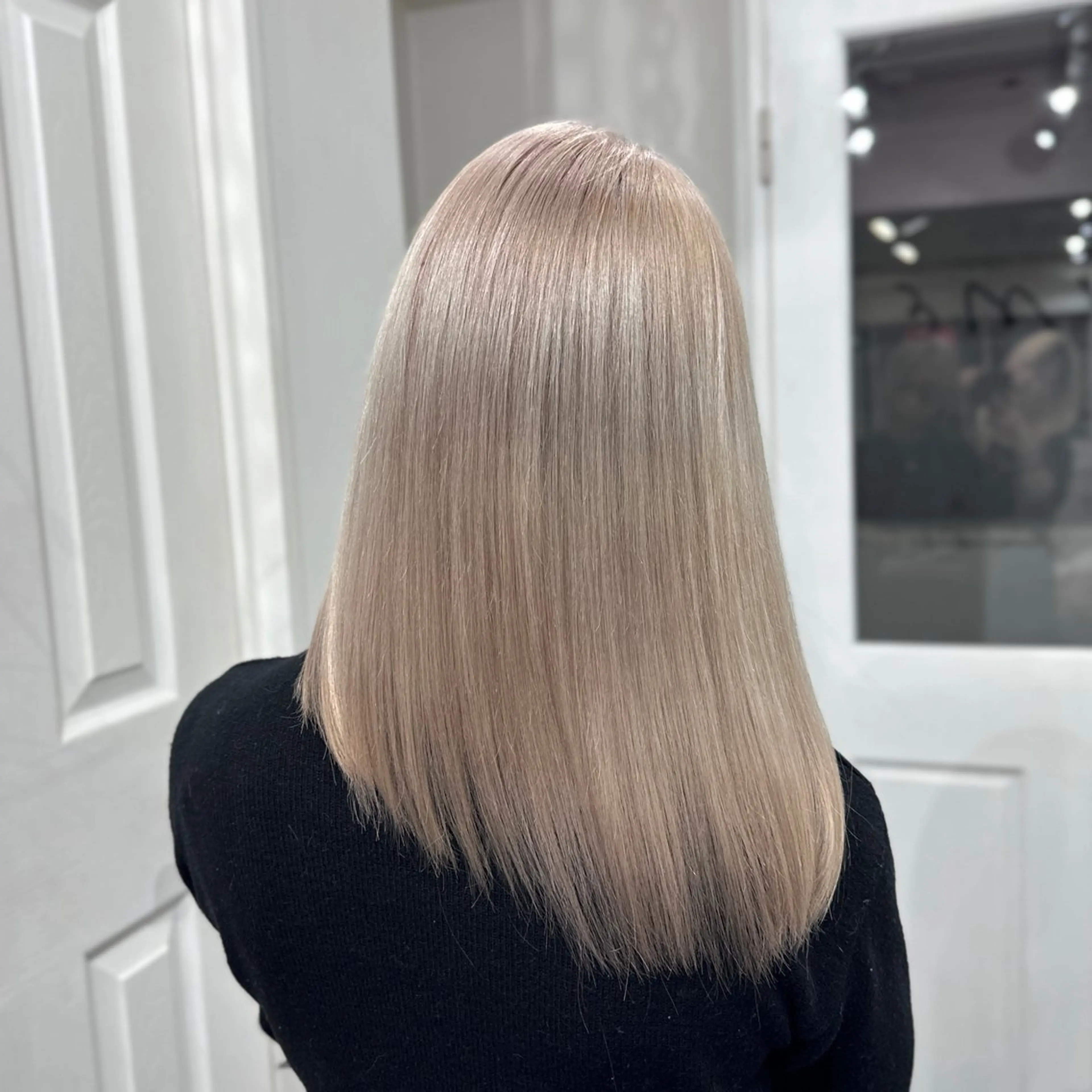 セミロング カラー ヘアカラー トリートメント ハイトーン/ウルフ /エクステ/ましろのヘアスタイル