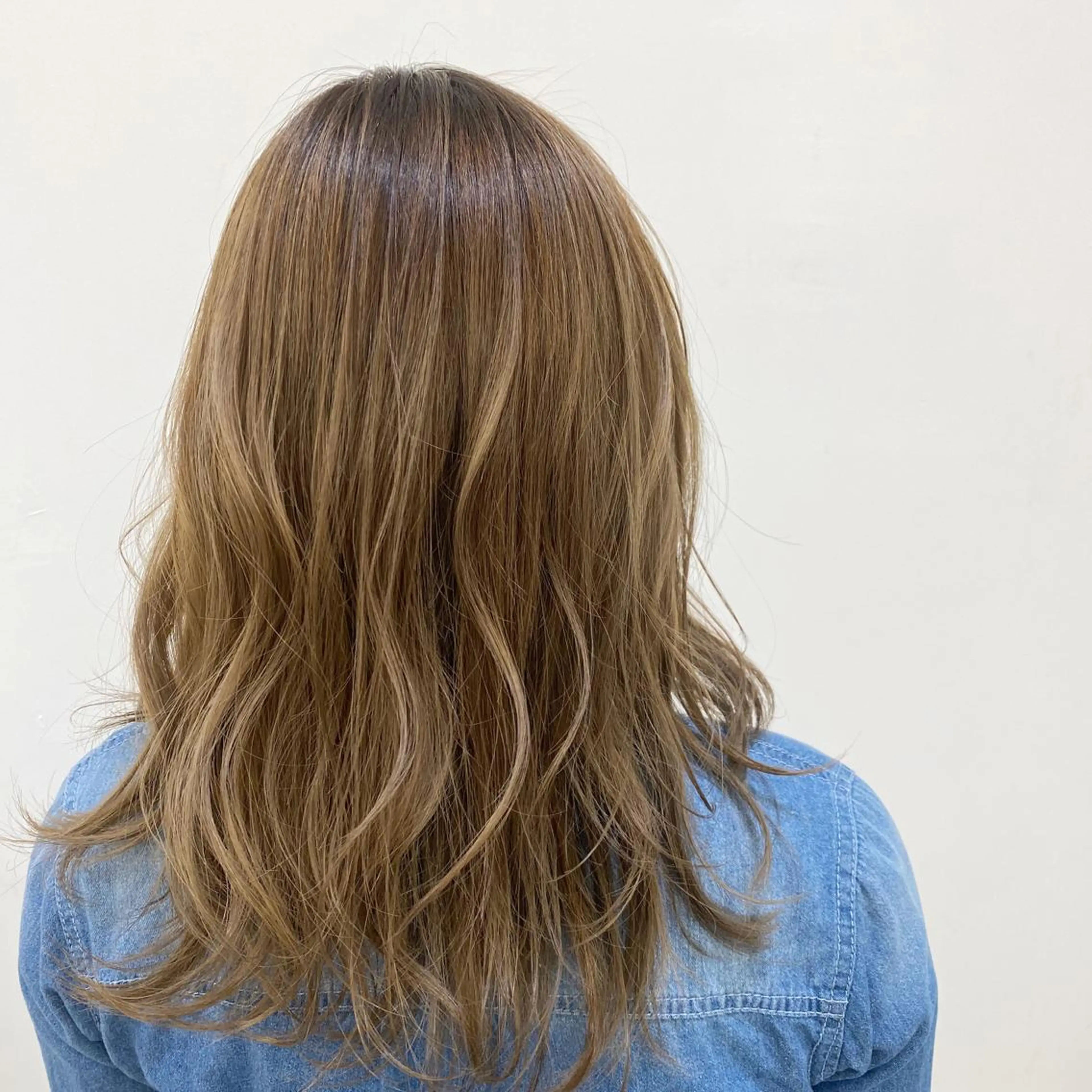 セミロング カラー 縮毛矯正職人/艶髪 ✨️村上 渉のヘアスタイル