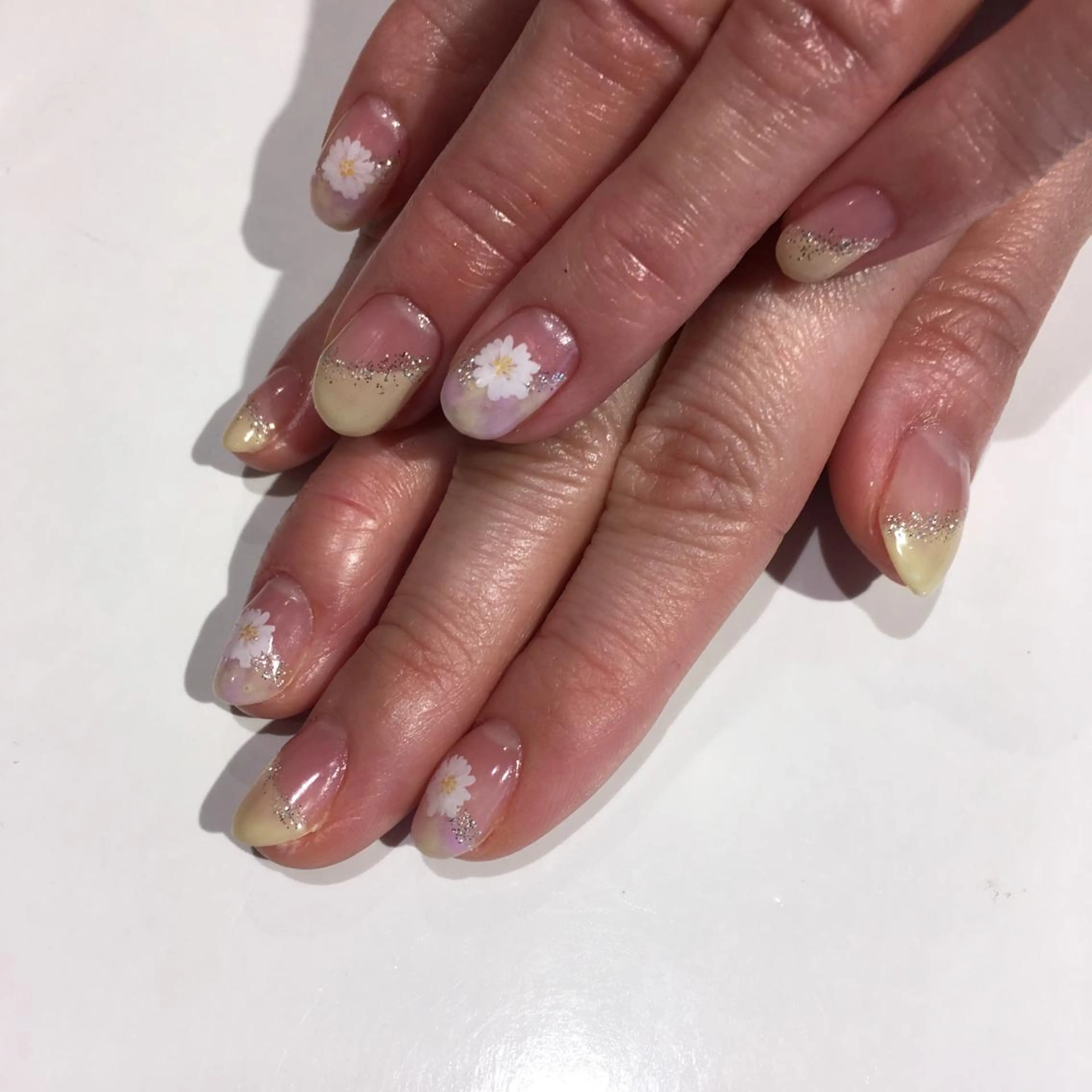 ネイル フレンチネイル 春ネイル 渡邊 束紗のネイルデザイン