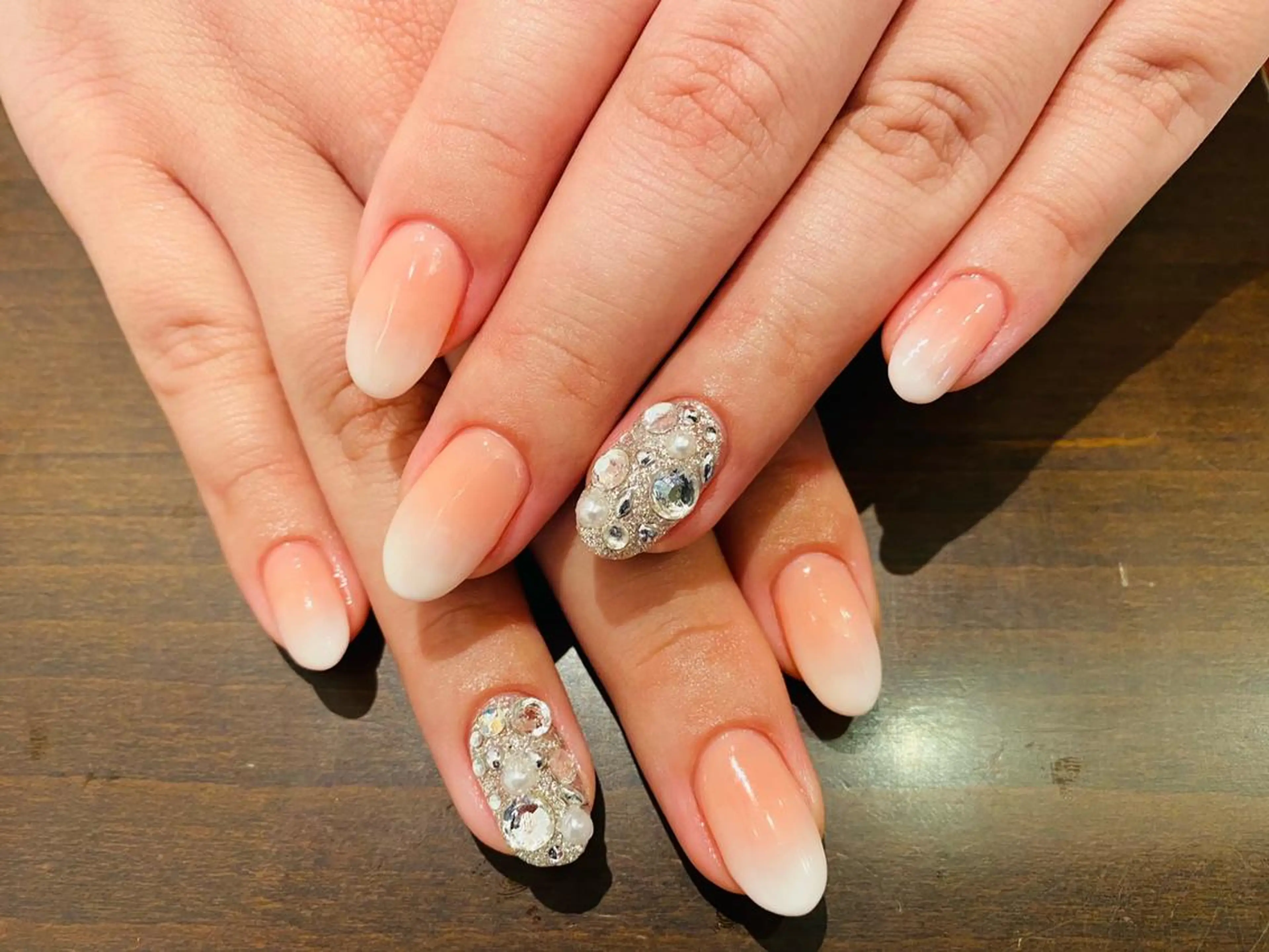 ネイル 【尾下】 ロイヤル•セラピストのネイルデザイン