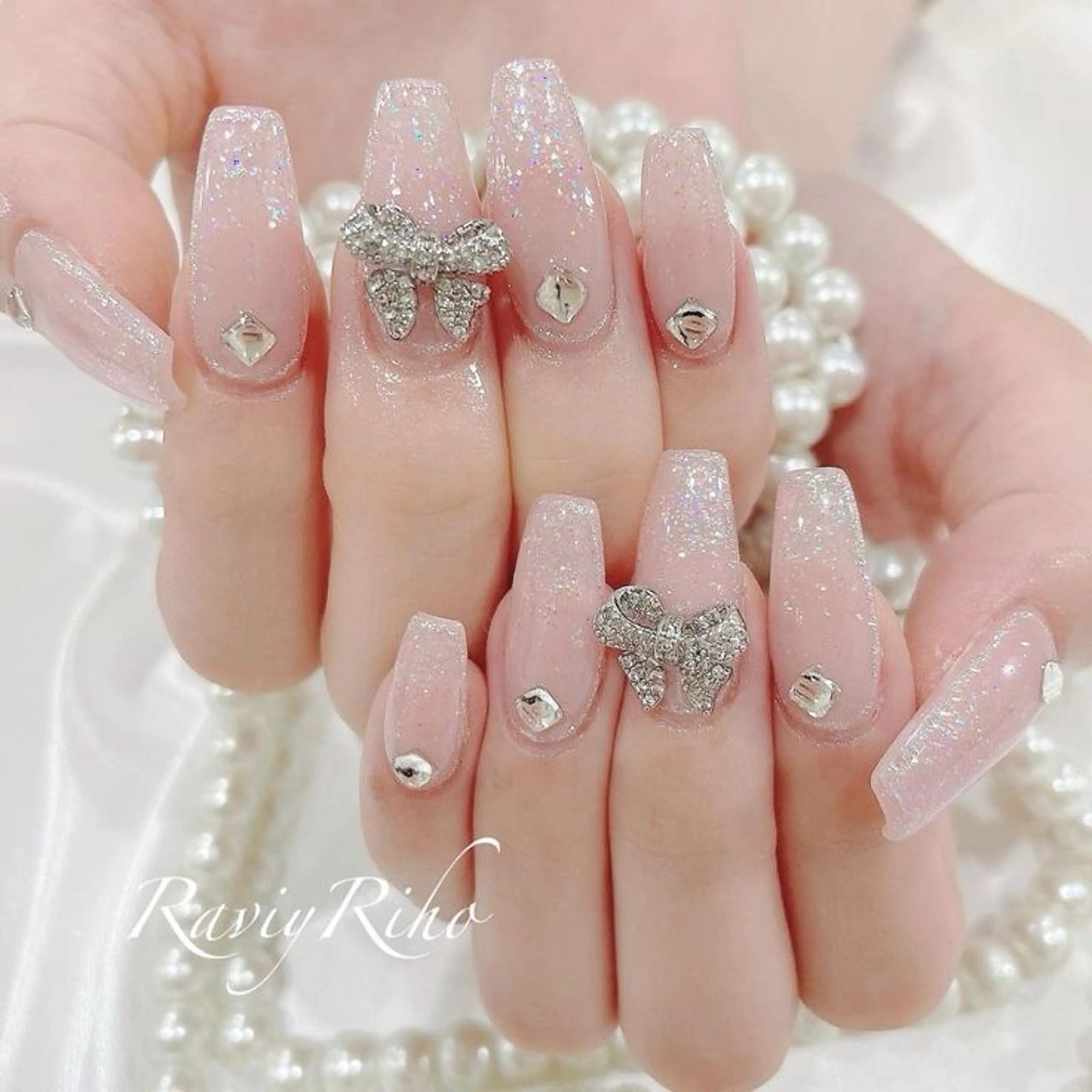 ネイル マグネットネイル ピンク ネイルチップ 冬ネイル Lee Nailsのネイルデザイン