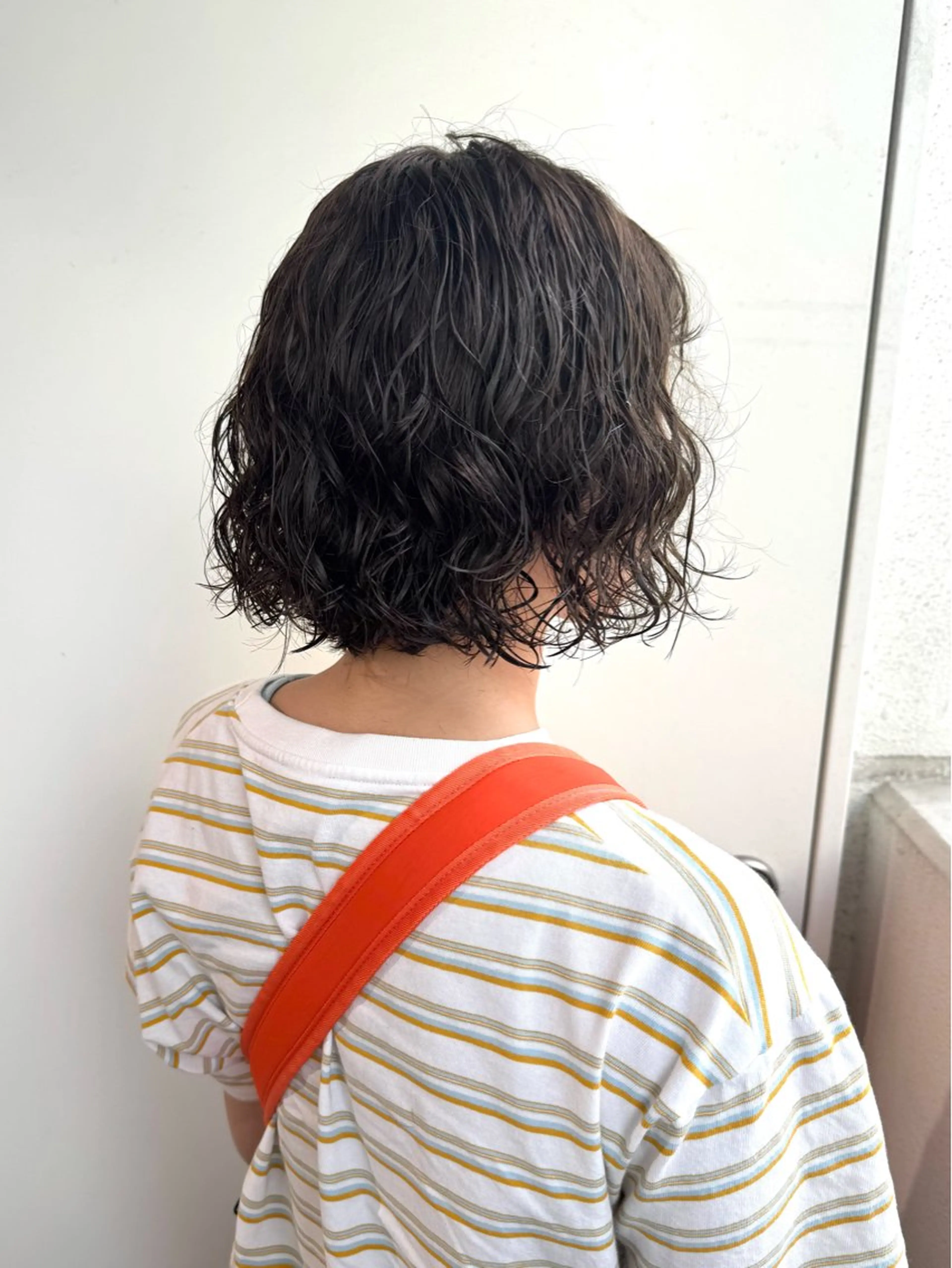 ミディアム カラー パーマ ミディアムパーマ オリーブカラー ボブ カット ヘアカラー パーマ トリートメント 美髪縮毛矯正/暖色 カラー/エクステのヘアスタイル