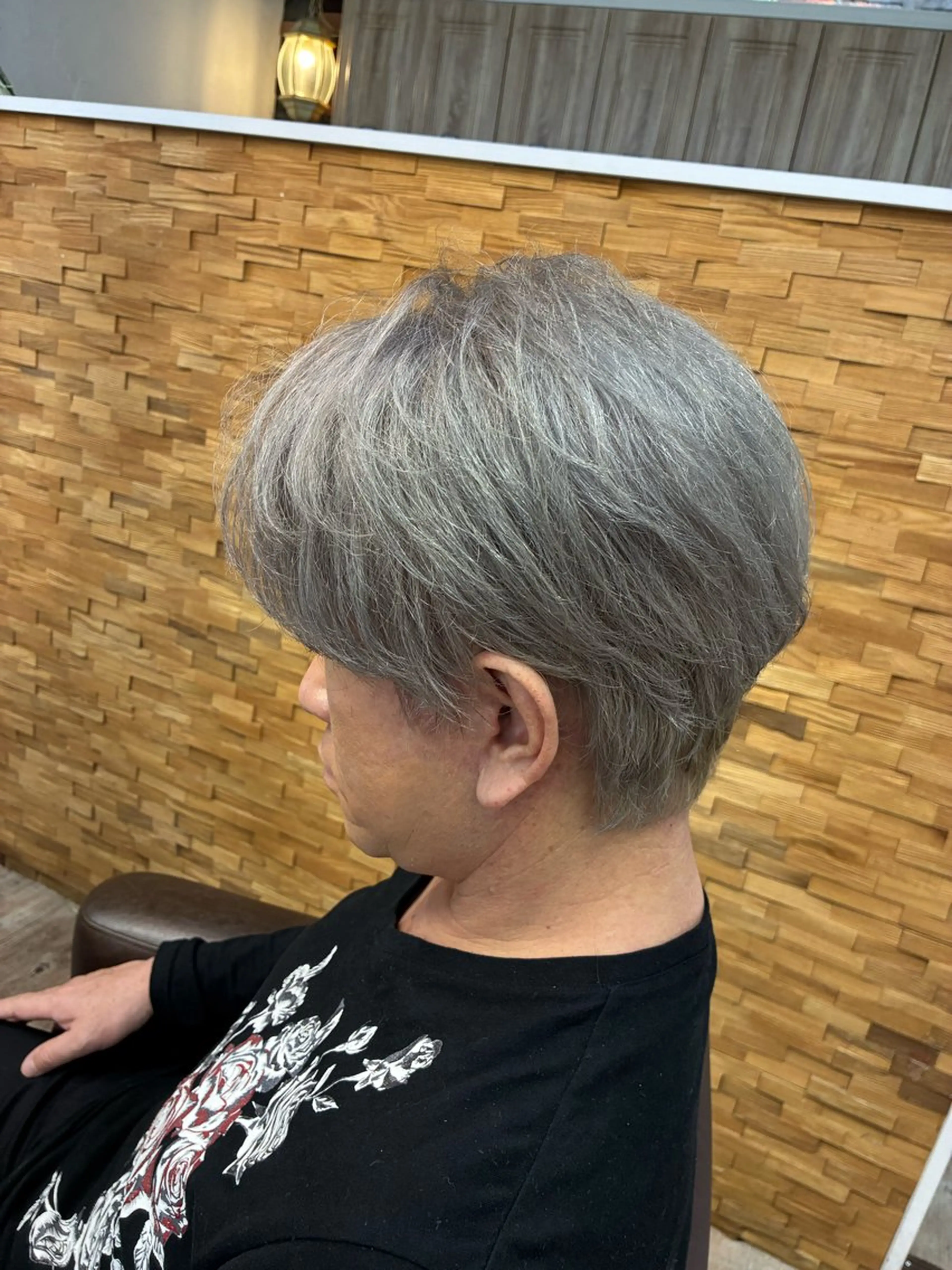 ショート カラー メンズ メンズブリーチ センターパート アディクシーカラー ブリーチ 透明感カラー カット ヘアカラー トリートメント Ai   縮毛矯正/ ショートボブ/パーマのヘアスタイル