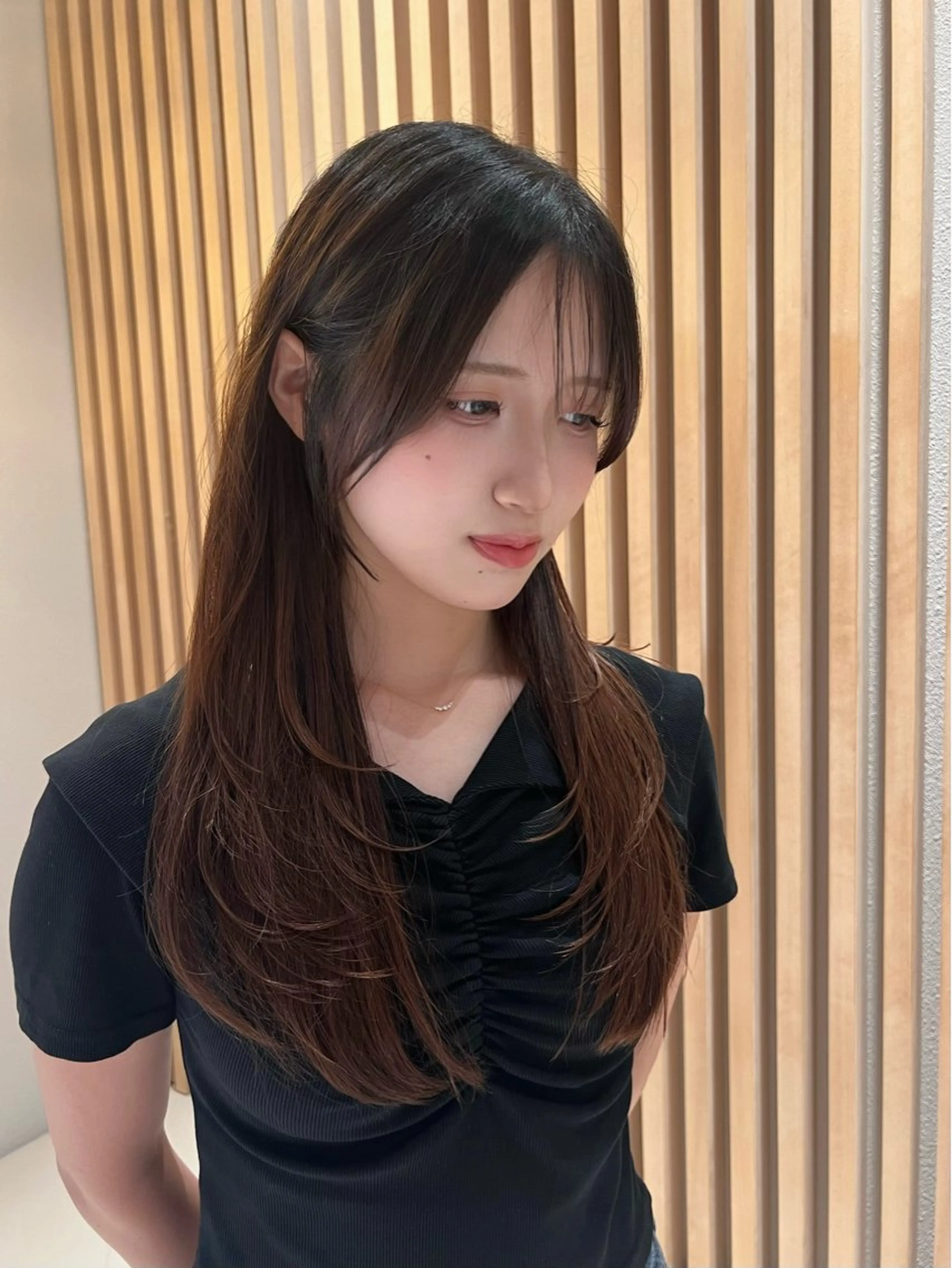 セミロング カラー カット ヘアカラー トリートメント 興津/韓国レイヤー ダブルカラー美髪縮毛のヘアスタイル