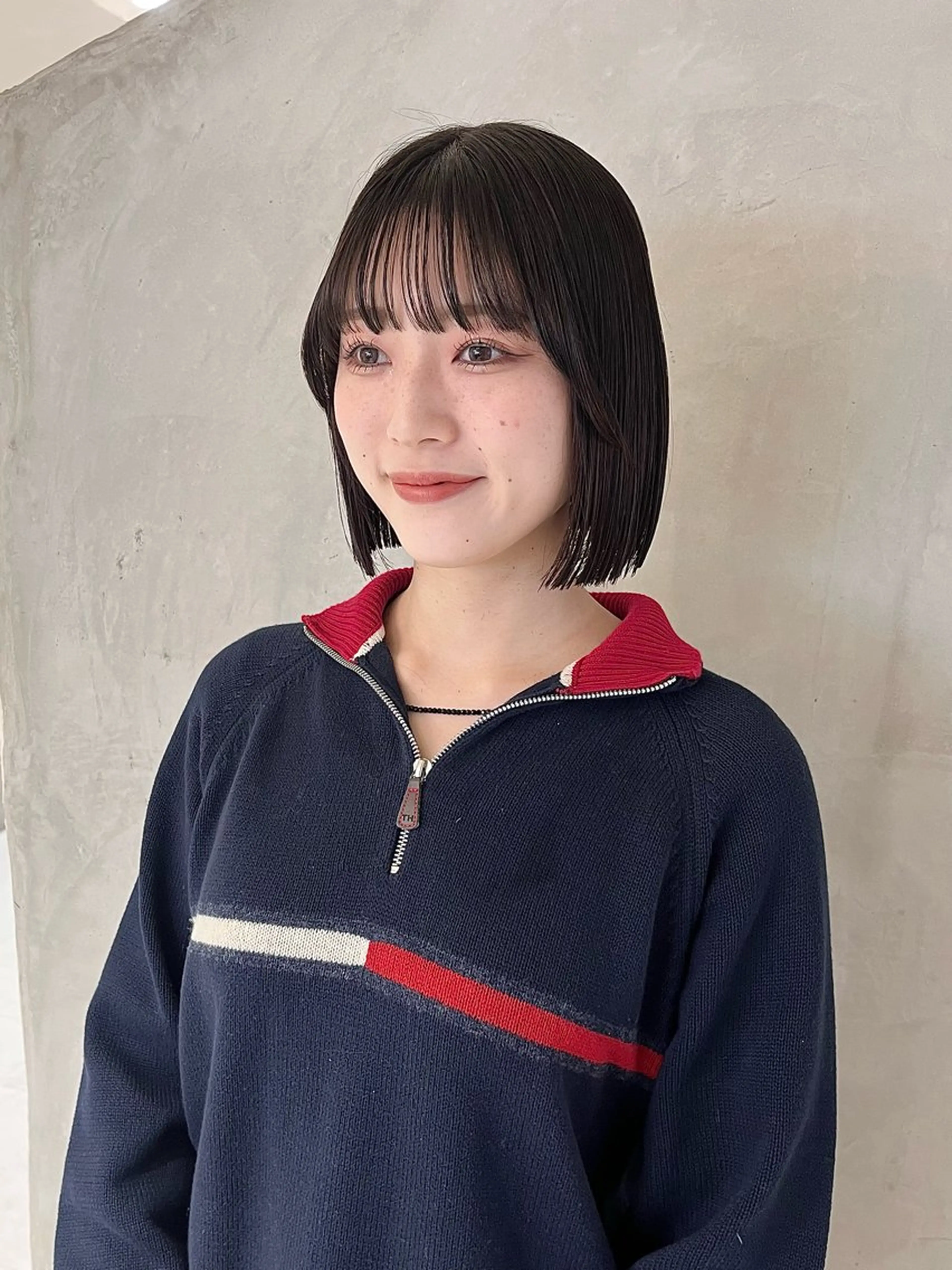 ミディアム カット 縮毛矯正 トリートメント effect横浜所属・切りっぱなしボブ/ 艶カラー/綾莉のヘアスタイル