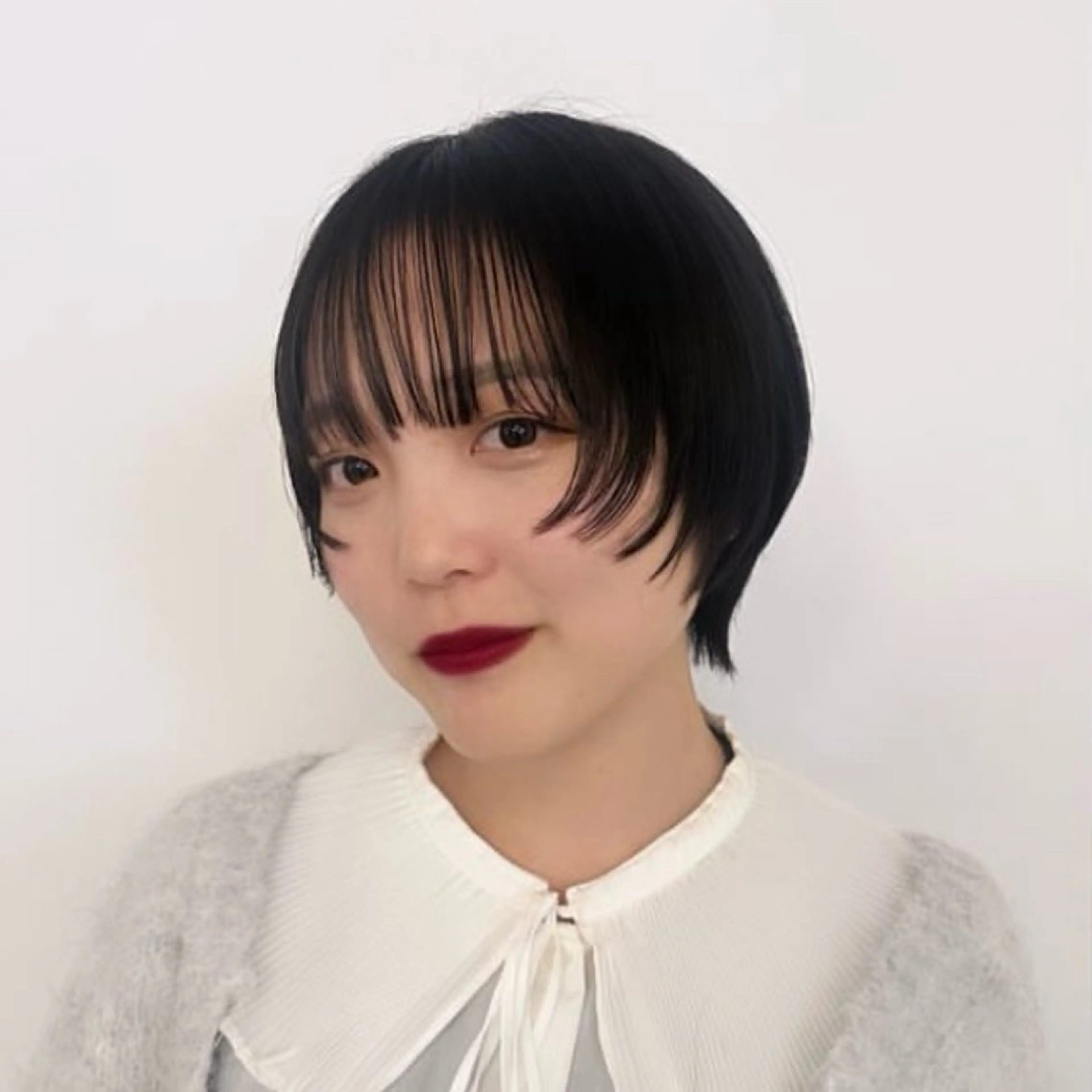 ショート レイヤーカット/ MELIKAのヘアスタイル