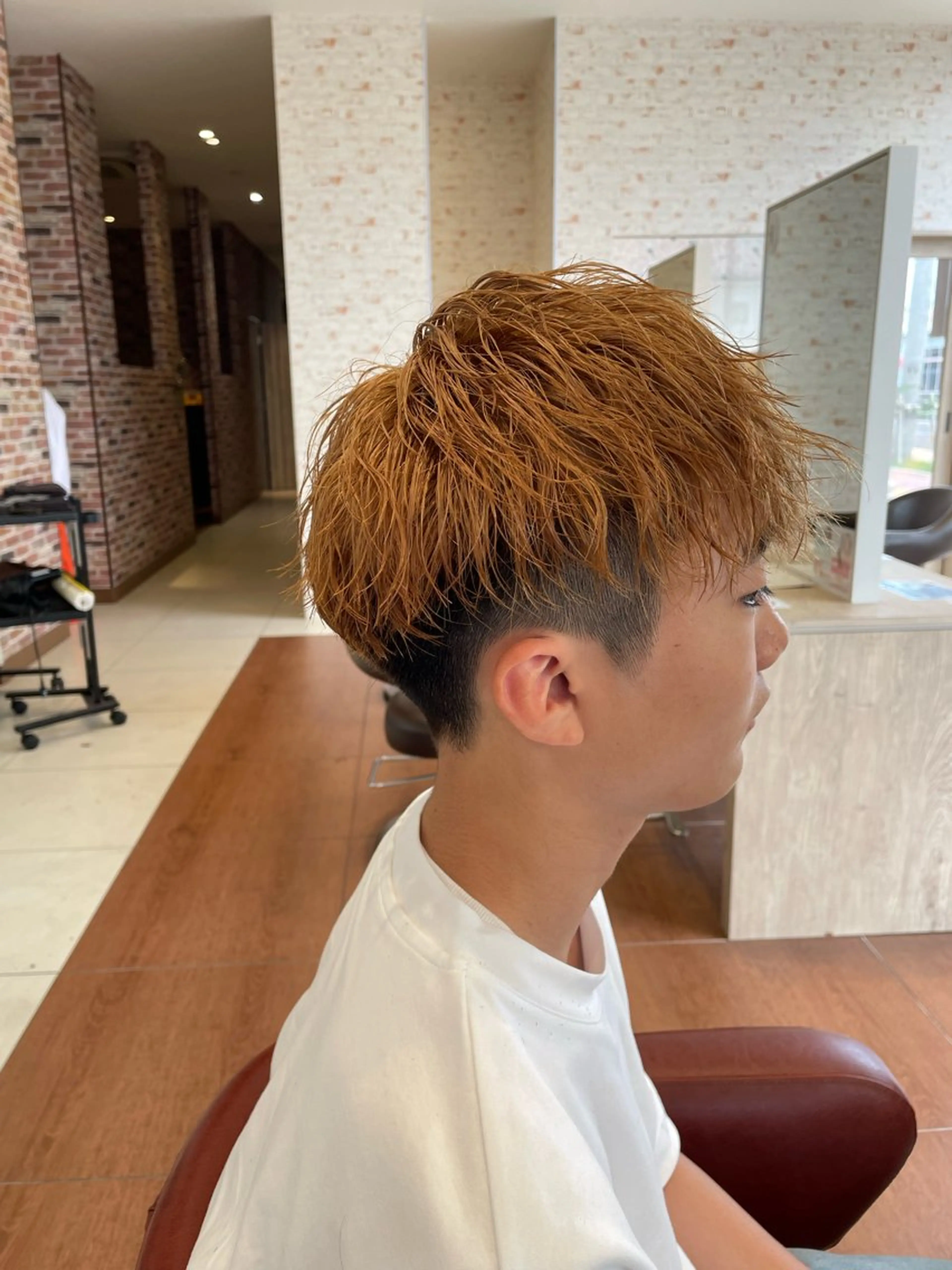 カラー パーマ メンズ メンズブリーチ メンズパーマ ブリーチ パーマ 金森 斗夢のヘアスタイル