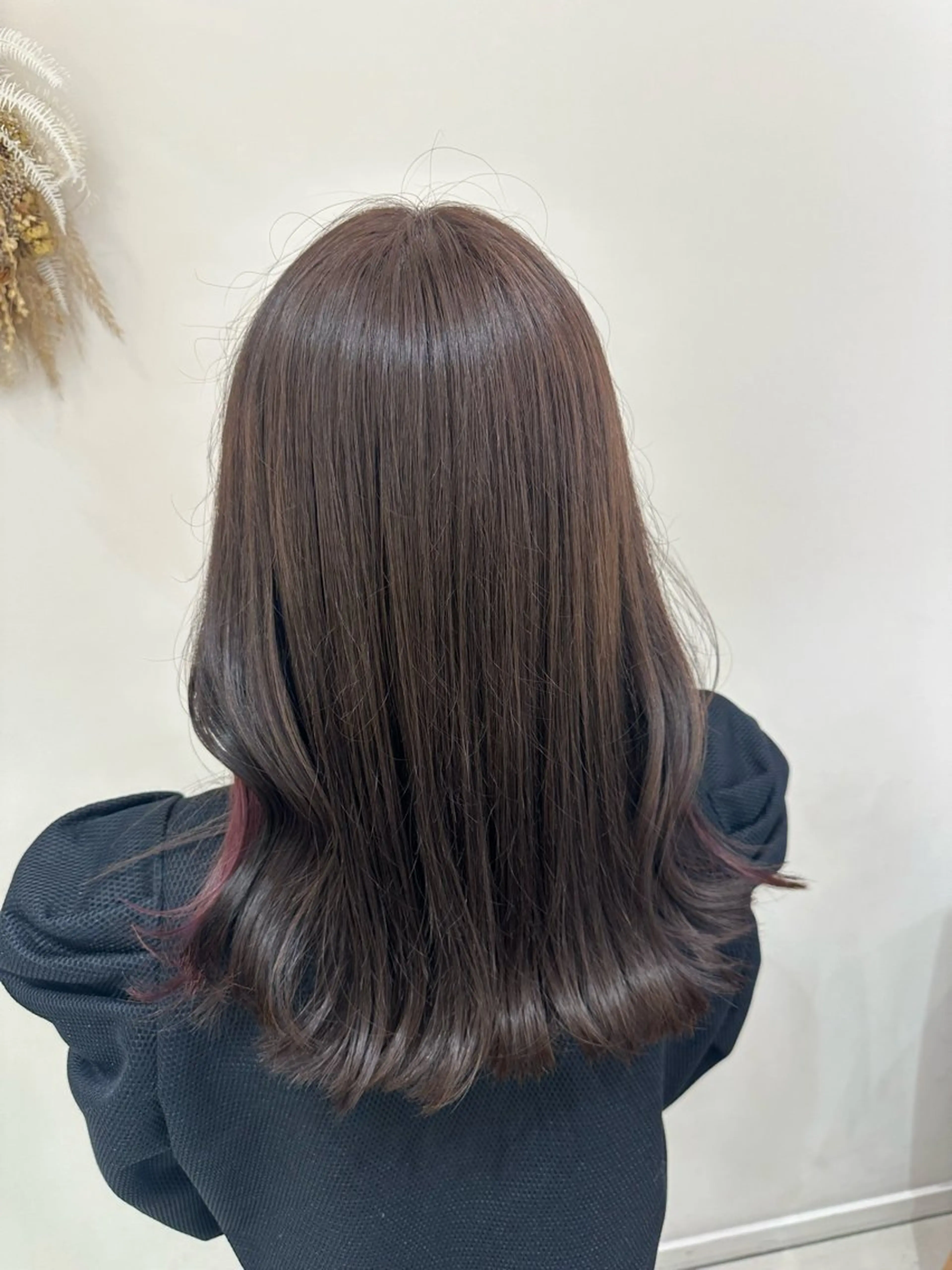 セミロング カラー タイトボブ個性派カラ ーAKANEのヘアスタイル