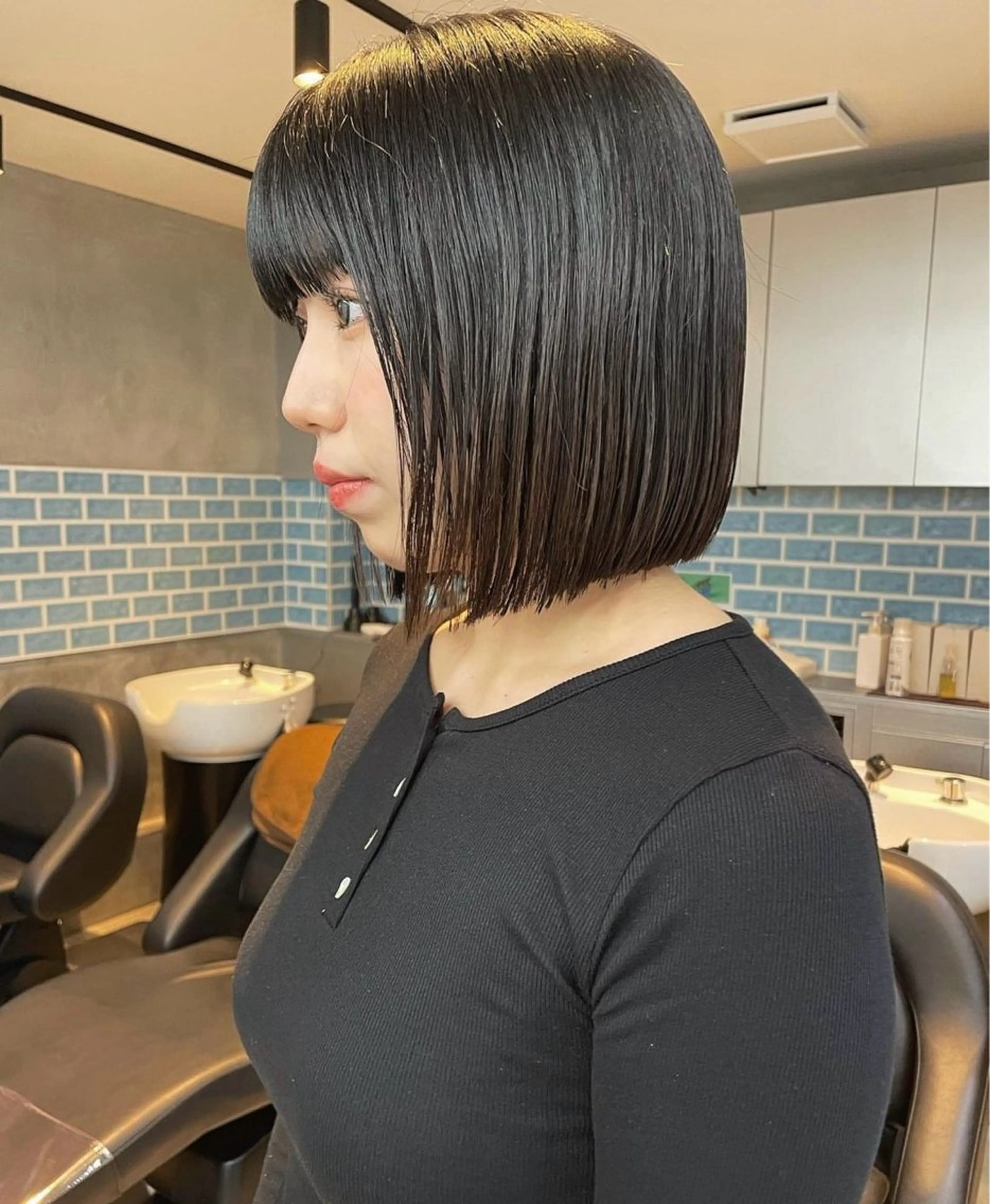 ショート カラー パーマ 艶感カラー💫 りょお🫧のヘアスタイル