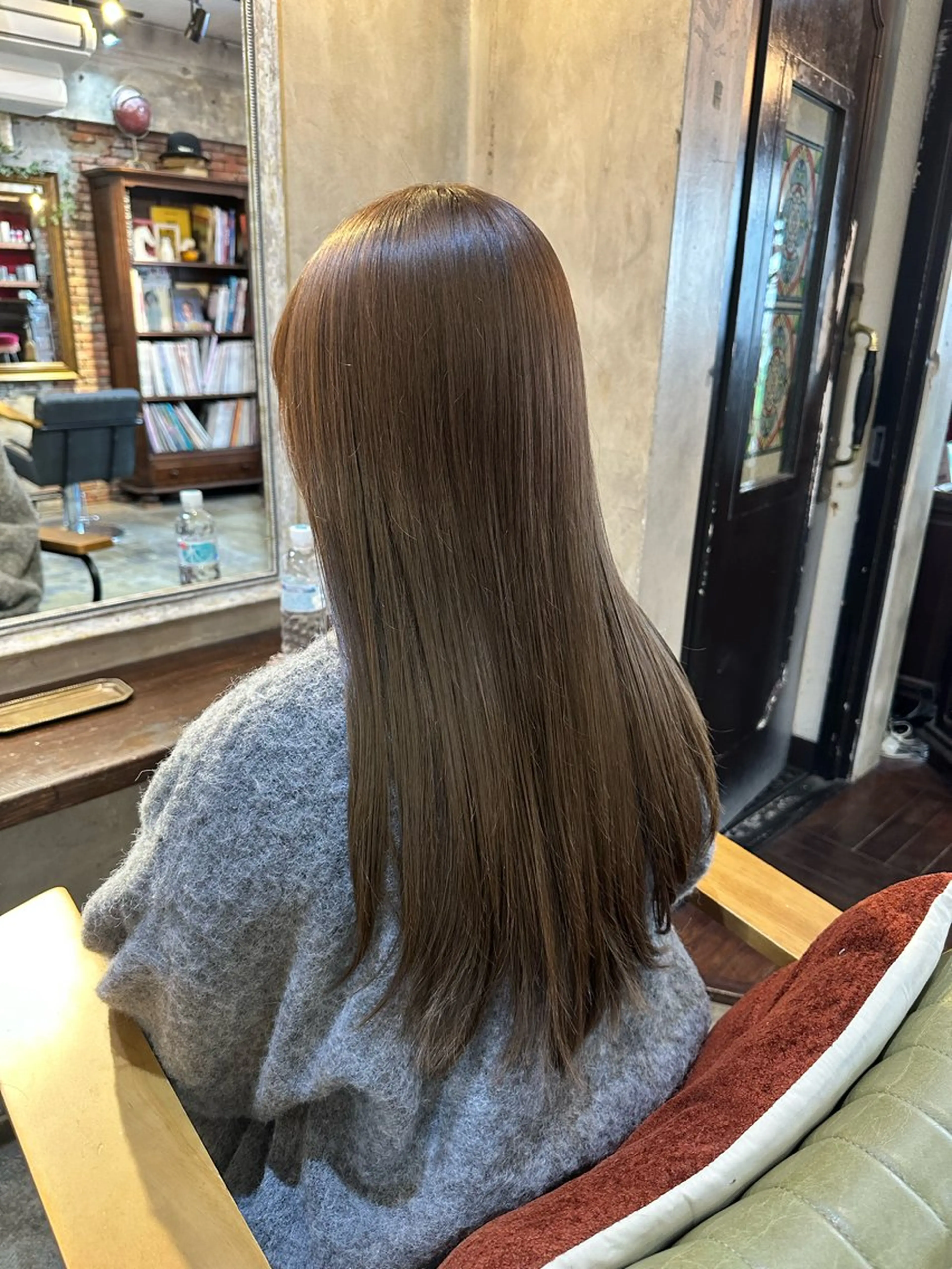 ロング カラー ブリーチ グレージュ オリーブグレージュ オリーブグレー ヘアカラー トリートメント 原宿アンリ 山下卓也のヘアスタイル